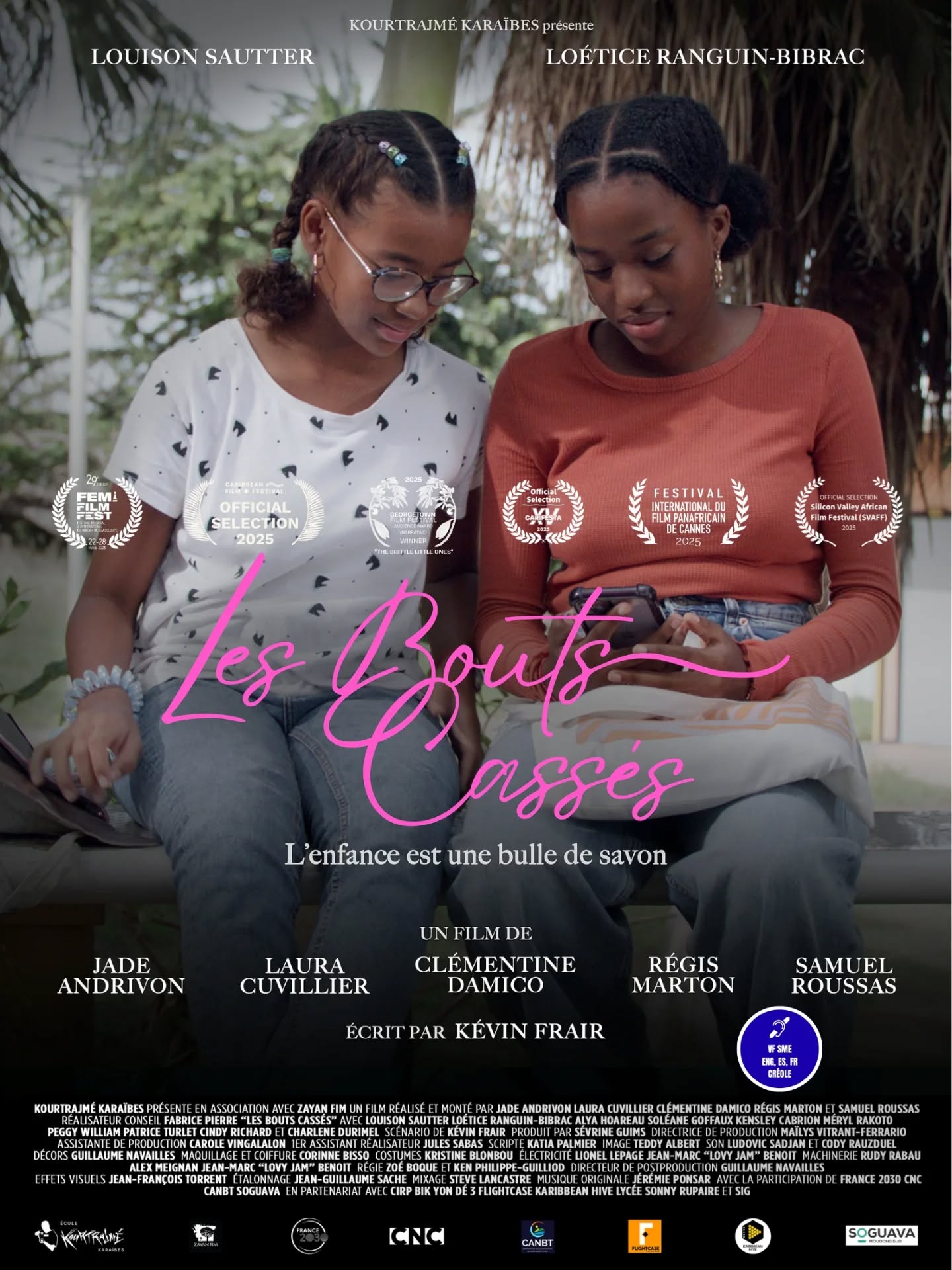 Voici l'affiche du court-métrage Les bouts cassés avec ses six premiers lauriers. Le court-métrage est disponible avec des sous-titres pour sourds et malentendants, français, anglais, espagnol et créole guadeloupeén.