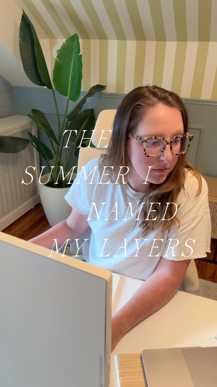 Conrad for suuuuuure names his layers 😂
#tsitp #teamconrad #designerhumor #photoshopfail #graphicdesignerlife #graphicdesignmemes #adobephotoshopcc