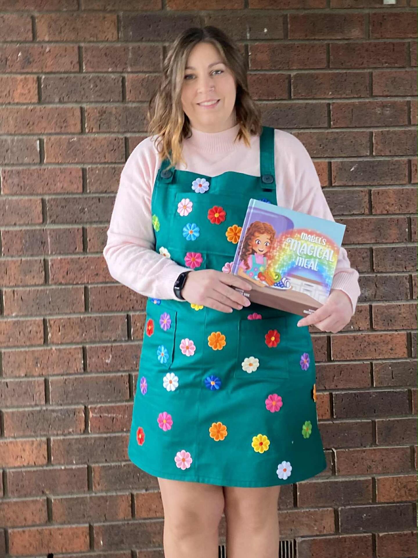 How amazing is this!! I’m honestly speechless 🤩✨ My cousin has dressed up as Mabel for Book Week! 💛
A huge shoutout to her for not only being my very first customer to purchase Mabel’s Magical Meal, but now also the very first person to bring Mabel to life in costume!
Thank you so much for your love and support 💕 I can’t wait for you to receive your copy of Finding Toby’s Smile soon! 📖✨
#BookWeek #MabelsMagicalMeal #FindingTobysSmile #AustralianAuthor #KidsBooks #BookCostume #Booklove