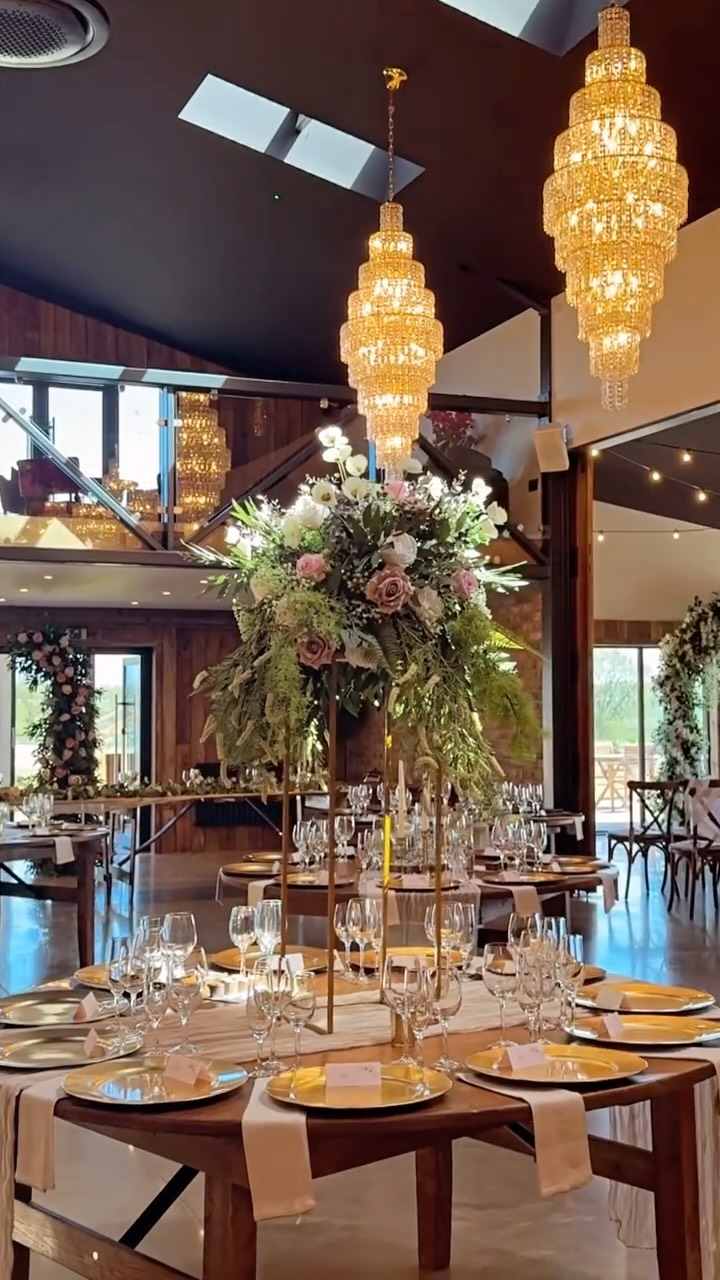 Styling such an incredible, stylish space with the best team! We can’t wait to be back to @highbrockholmebarns in future ❤️ #highbrockholmebarns #weddingstyling #yorkshireweddings #yorkshireweddingsuppliers