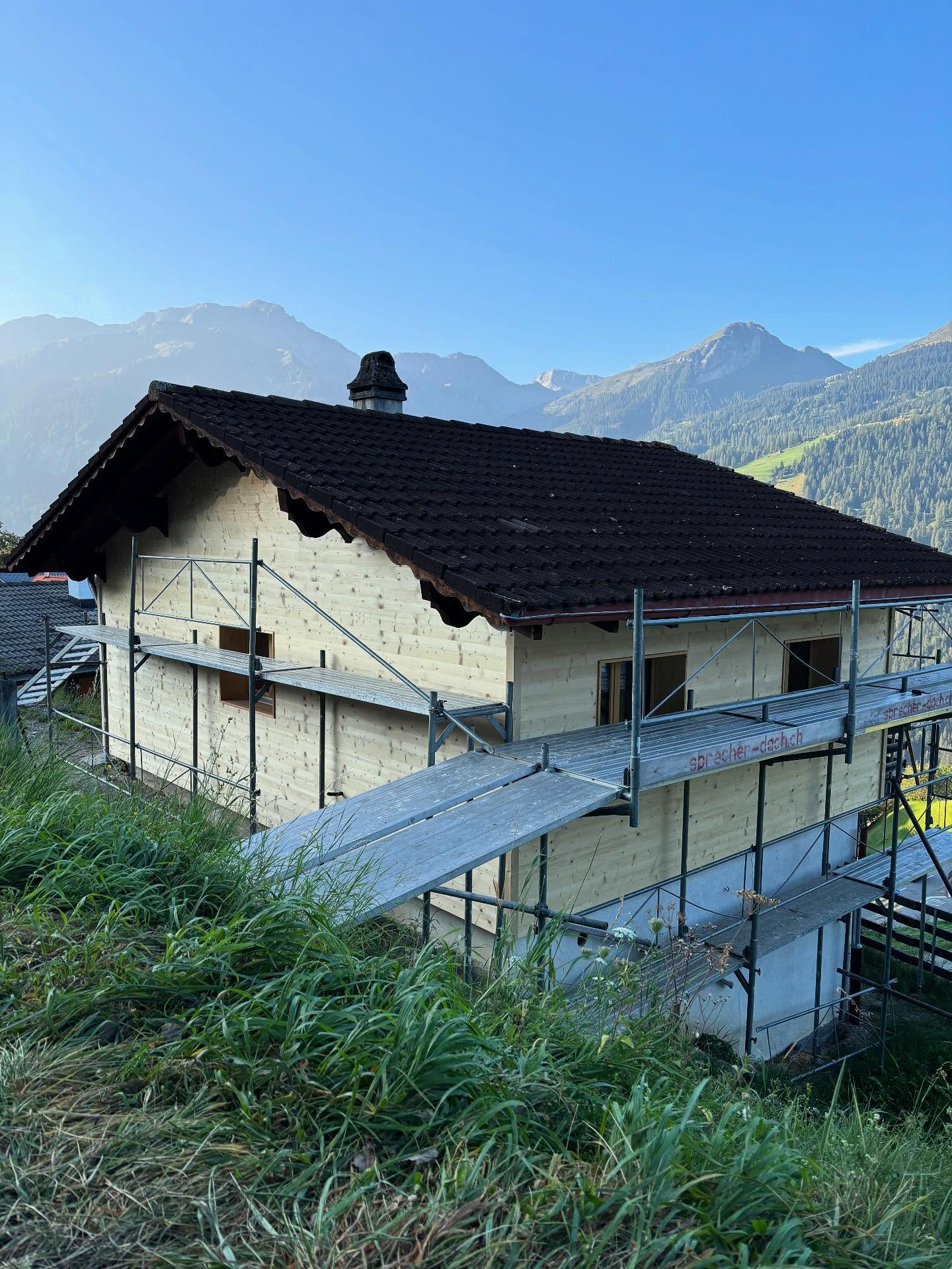 #juonag #fichtenholz #fassade #aussen #arosa #heimat #arbeitenmitholz #schanfigg