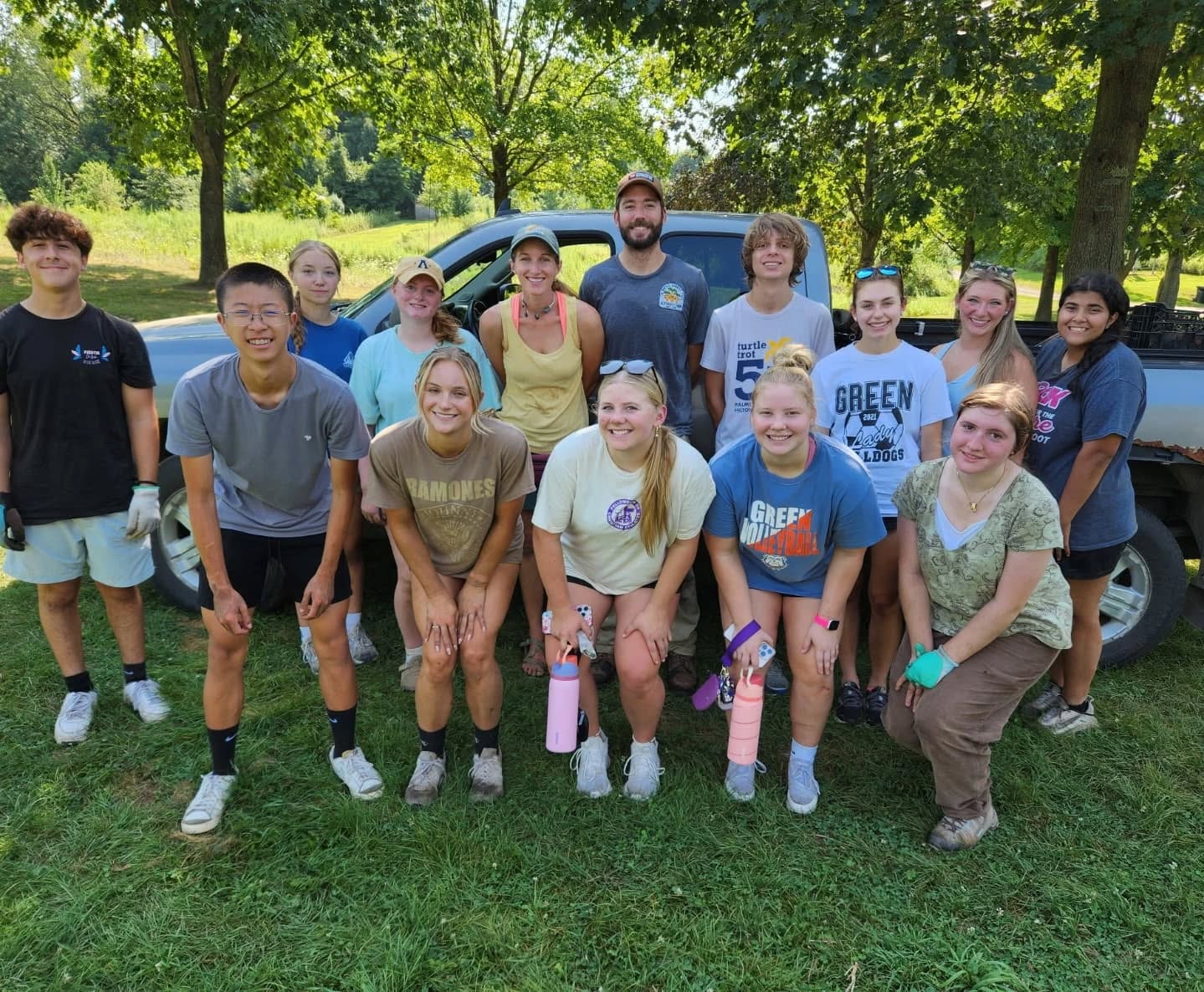 Our 3rd annual potato harvest day with GHS's student municipal representatives was another hit. It was a gorgeous day Saturday, and a great group of kids. They brought in several hundred pounds of potatoes in about an hour. Many hands! As the saying goes 😄