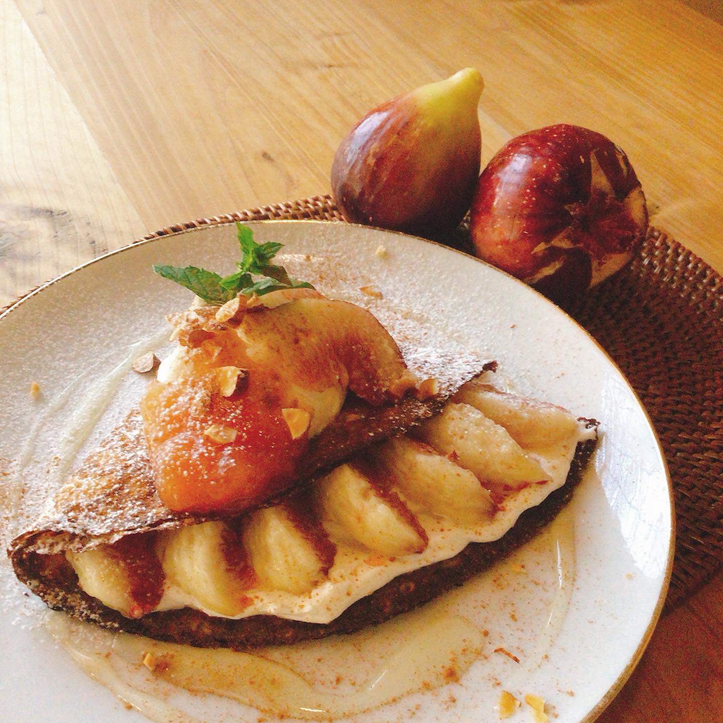 桃のクレープでは沢山の方のご来店、有難う御座いました。
本日からイチジクのクレープを始めます🎵
#hostelandcafefarolito