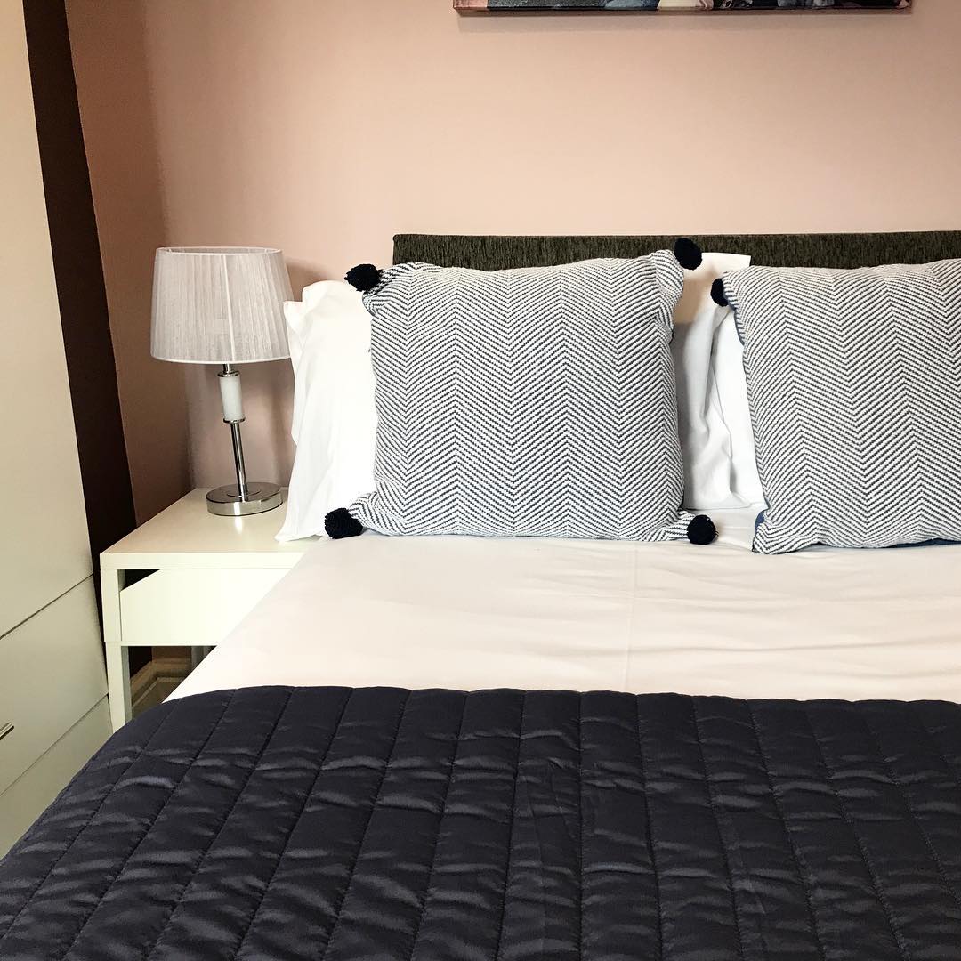 Hope everyone had a great Thursday! I've been a busy bee as usual. I am fully booked for regular cleaning slots but will be releasing some deep clean slots in the coming weeks 🧽✨