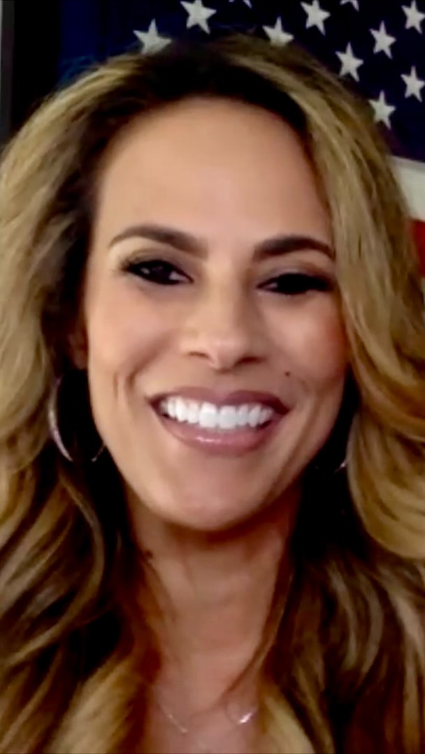 You might recognize her from the world of sports, but @bonniejill is doing so much to power the GOOD as founder of @houndsandheroes, a nonprofit organization that rescues dogs from shelters to train as therapy and service dogs for disabled veterans.
Here’s a short clip from my @citycurrent show interview with Bonnie-Jill Laflin, who talks about the positive impact of Hounds and Heroes on veterans and their families.
During the full interview, Bonnie-Jill also discusses her background as a sports broadcaster and the first female NBA Scout for the Los Angeles Lakers. She highlights her book celebrating female pioneers in sports, “In a League of Her Own,” and discusses her experiences breaking barriers in traditionally male-dominated fields. The interview concludes with information about Hounds and Heroes’ expanded mission to include equine therapy, how they collaborate with other organizations serving veterans and their families, like @airpower_foundation, and how the community can support their efforts.
Watch the full interview and past episodes at cityCURRENT.com or https://citycurrent.com/2025/07/bonnie-jill-laflin-highlights-hounds-and-heroes-supporting-veterans-and-book-in-a-league-of-her-own/
.
.
.
.
.
#supportingveterans #veteranssupport #serviceanimals #servicedogs #veterans #womeninsports #author #givingback #powertheGOOD #makeadifference #sportsbroadcaster #philanthropy #nonprofits