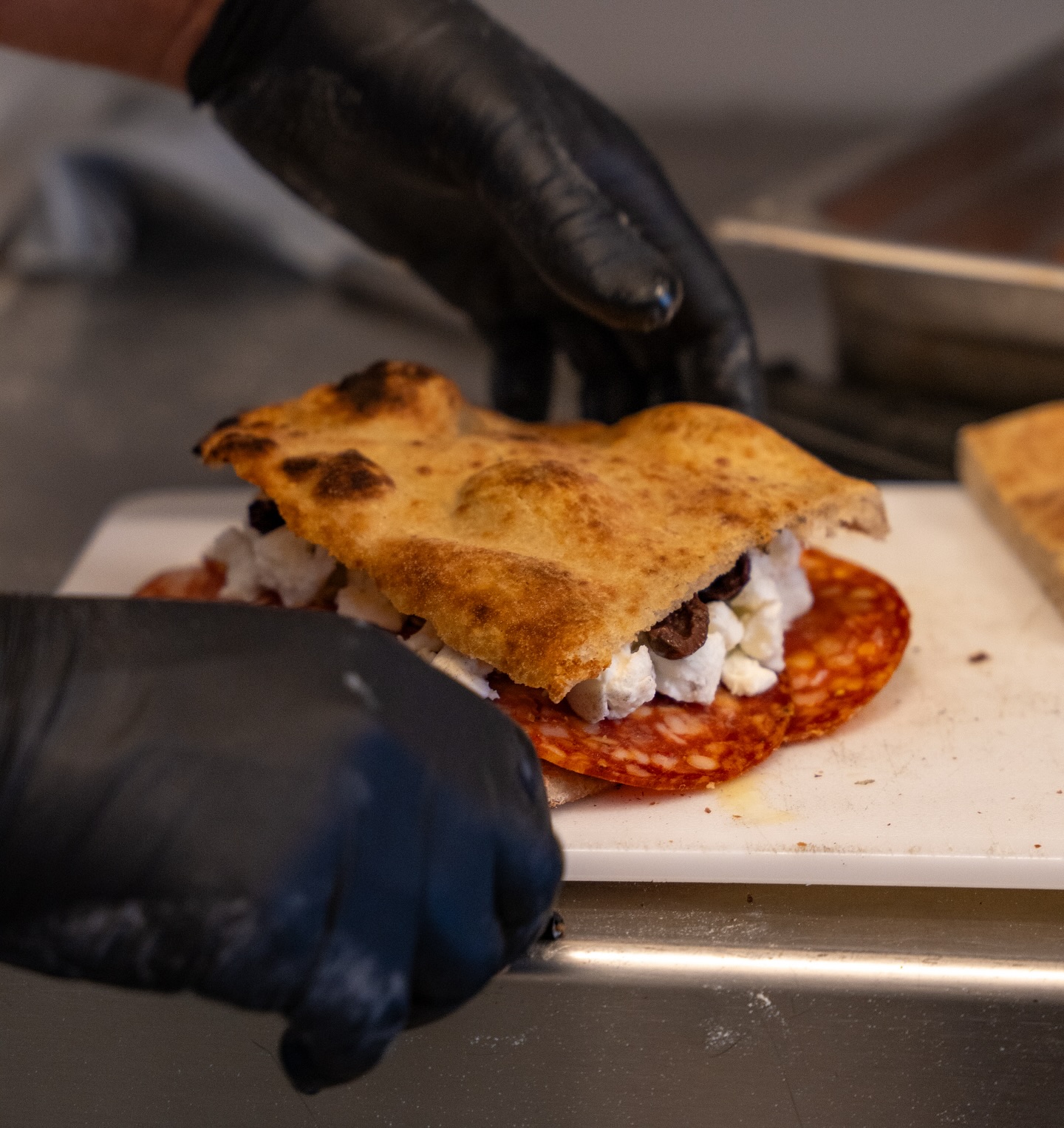 Craving delicious focaccias or paninis made from fresh homemade dough and topped with authentic Italian flavors? 🍅🥖 Order online and taste the difference today! 🇮🇹✨
#ItalianFood #Focaccia #Panini #HomemadeGoodness #AuthenticFlavors #Foodie #ItalianCuisine #FreshAndTasty #FoodLovers #OrderOnline