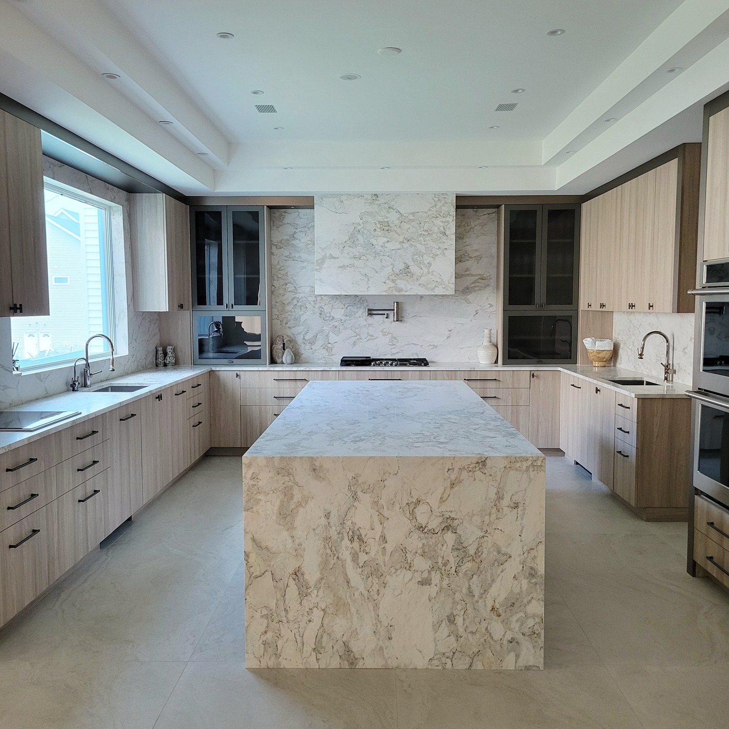 Another masterpiece!
#kitchengoals #kitchen #kitchendesign #kitchencabinets #cabinet #cabinetry #kosherkitchen #kitchensofinsta