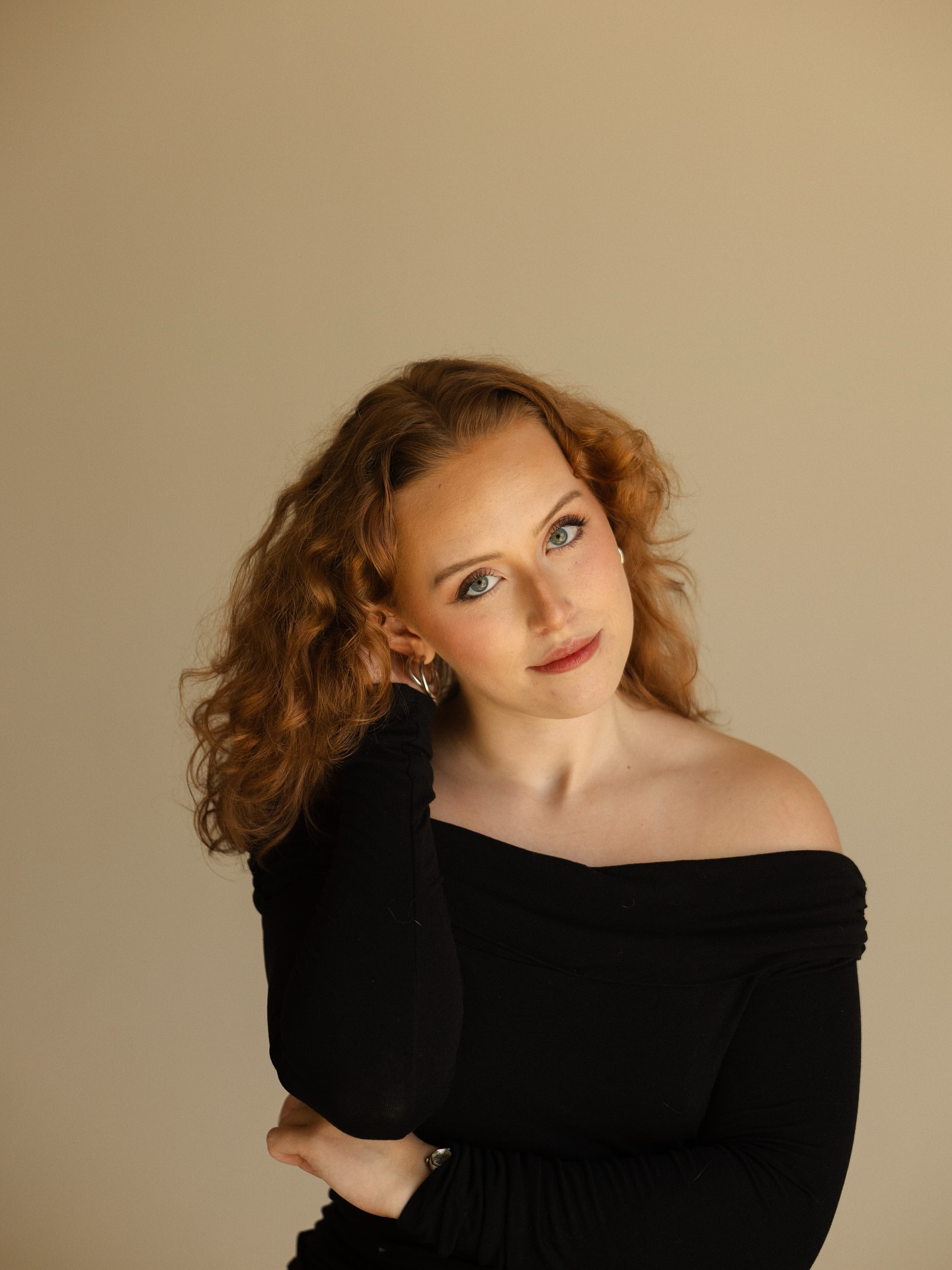 senior headshots! thank you so much @alexandra.eckelbarger for the experience.
