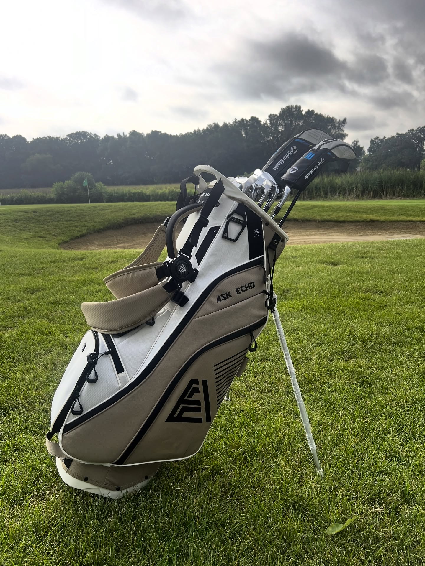 Don’t forget to tag us in your pictures today for your chance to win this @askechogolf golf bag!