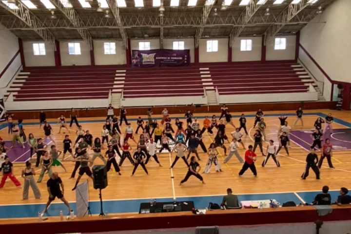 Gracias a @primateescenico por las ganas y la energía!