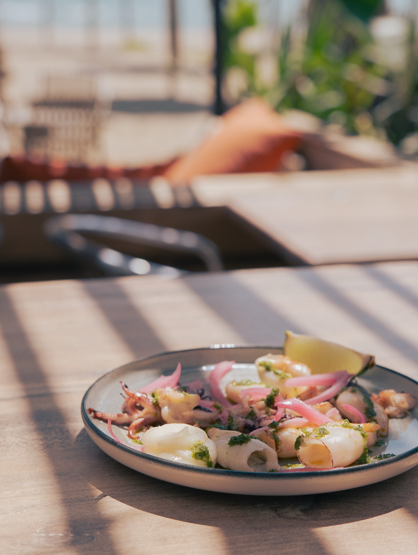 Goûtez à la Méditerranée dans votre assiette…
Nos calamars persillés à la plancha n’attendent que vous au Nbc.
📍 Canet-en-Roussillon – Front de mer
⏰ Ouvert 7J/7 de 10h à 2h
#NaudoBeachClub #CanetEnRoussillon #FrontDeMer #CalamarsPersillés #Plancha #RestoPlage #SouthOfFrance #BeachClub #MediterraneanFood #SummerVibes