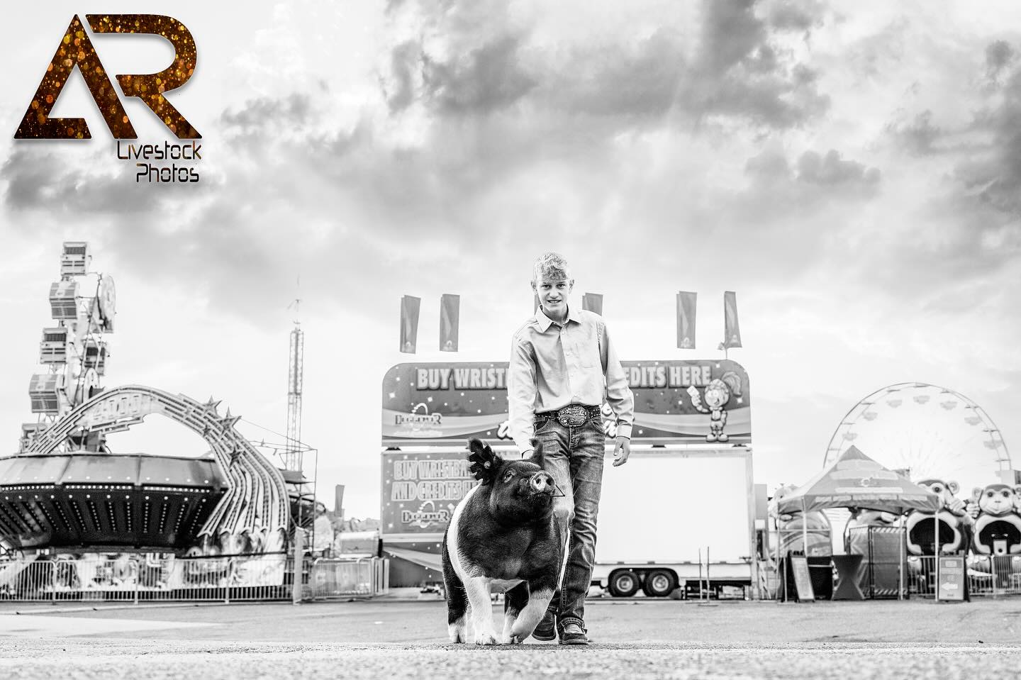 The time has arrived! We’re rolling into the Maryland State Fair market lamb show tonight and mini sessions are officially LIVE!🎡📸
👉I’ll be offering sessions during Weekends 1 & 2. I won’t be offering minis for Weekend 3, but you’ll still have the option to book with another AR photographer that weekend! Sessions are going quick so reserve yours today— if a time you’d like is not available, please message me and we will do our best to accommodate you!
📲 Book your session here:
https://alexisradunlivestockphotos.shootproof.com/booking
For all other information visit
WWW.ALEXISRADUNLIVESTOCKPHOTOS.COM