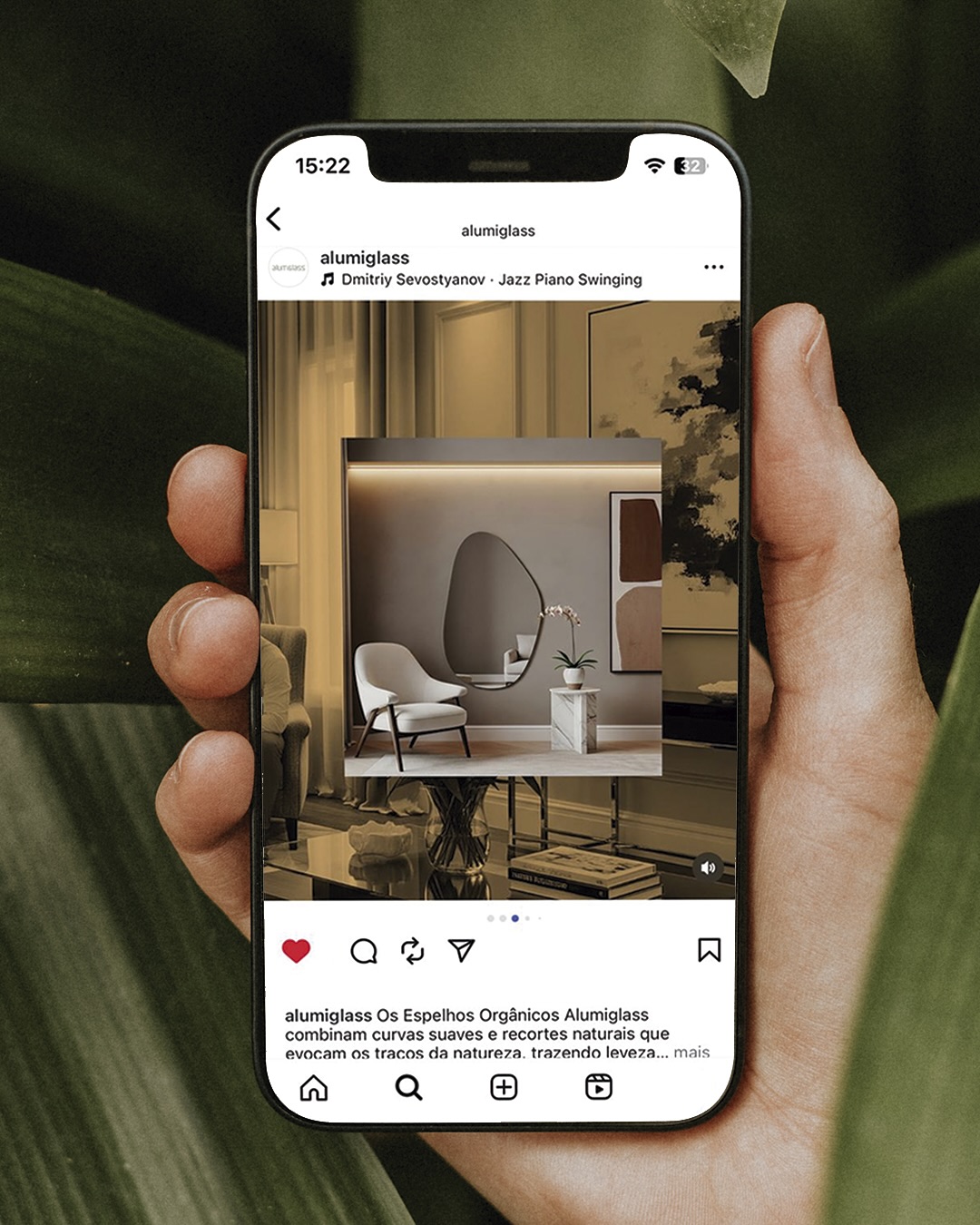 O Estúdio Napoleon desenvolve conteúdos criativos e estratégicos que valorizam o branding e reforçam o posicionamento da Alumiglass. Os Espelhos Orgânicos são um reflexo claro dessa visão: peças que unem design qualificado e identidade própria, alinhadas às exigências do público de arquitetura e interiores.
Com curvas suaves e recortes que evocam a natureza, eles traduzem a essência de uma marca que transforma produtos em experiências estéticas. Mais do que objetos de decoração, tornam-se elementos de valor, capazes de ampliar a percepção de espaço, trazer leveza ao ambiente e fortalecer a presença da marca no mercado.
#design #espelhos #arquitetura #branding #valordemarca #conteudocriativo #interiores #designestrategico #identidadevisual #napoleonestudio