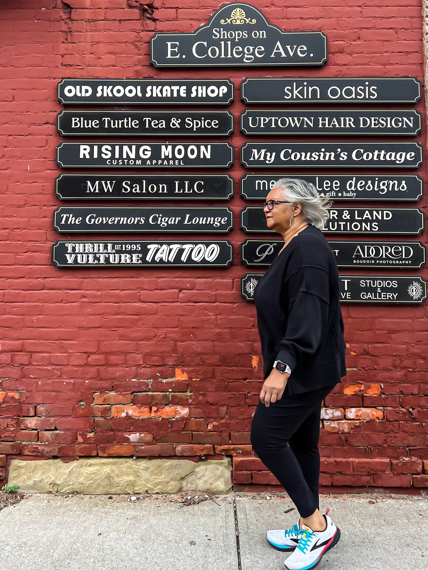 Happy birthday to THEE coolest mom in the world! I can’t wait for your big move to California! I’m so ready! I had such a wonderful week with the family and friends and I’m absolutely grateful that my parents are still doing well!
🌻🙏🏾
#homesweethome #columbusohio #westerville #smalltowngirl