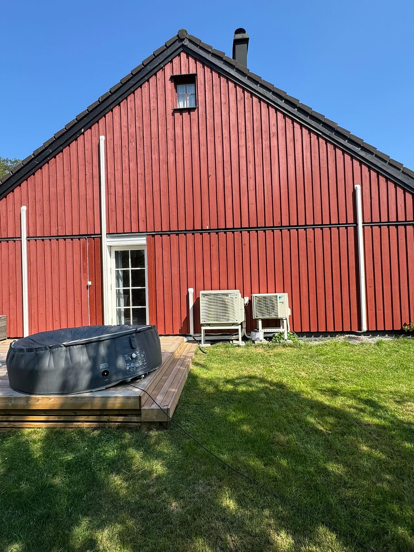 Daikin 3MXM52 med 3st comfora innedelar installerade hos återkommande kund på Lidingö. Nu är HELA huset svalt under sommarens varma dagar