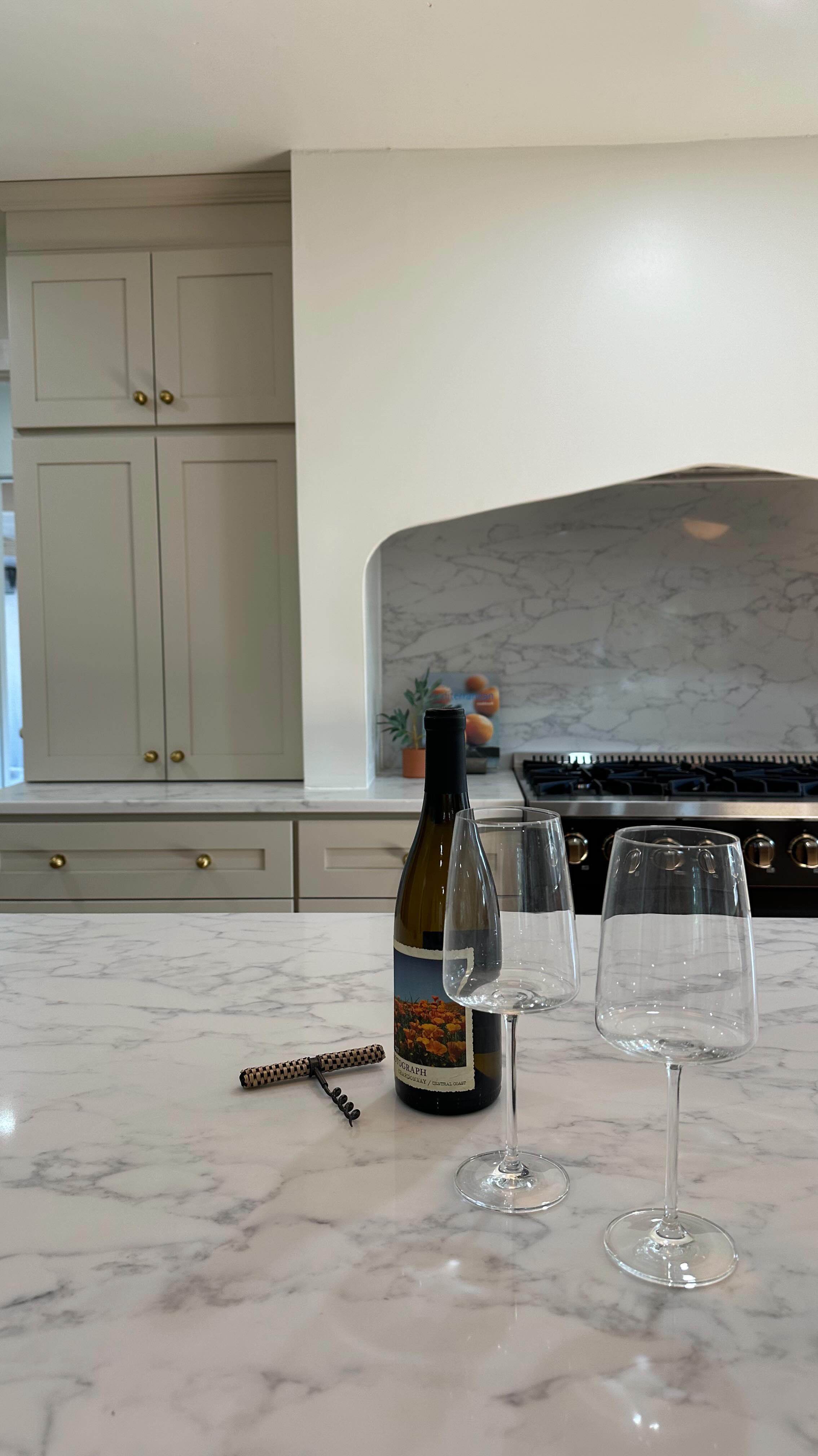 Nothing like a 97-item punchlist to ‘knock out before lunch’ 😂
The ending is worth sticking around for!
But in all seriousness, couldn’t do this without the dream team — the talented life saver contractor @mountain_construction_services and Denver’s best realtor @carlysellaro are the absolute best 🙌
#funnyreels #relatable #fyp #interiordesigner #realtorlife #contractorlife #interiordesignhumor #constructionhumo #designerlife #punchlistproblems
