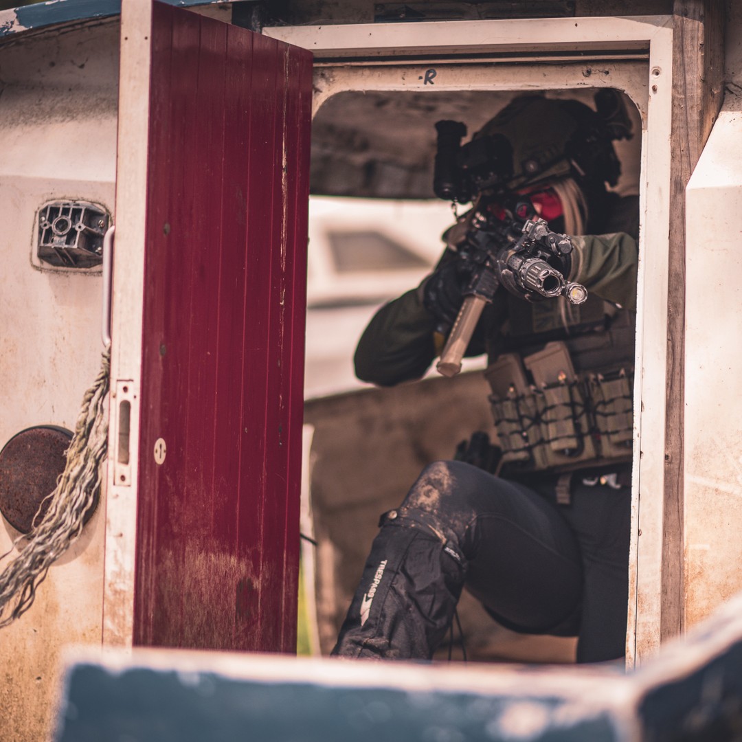 'Not your muse. Not your mercy' ❤️🔥
📸 @dan_airsoft
Partners 🖤
•
BELT & KYDEX: @deadly_customs
Use code ‘femmefatale’ for 10% off 🥵
www.deadlycustoms.co.uk
•
#airsoft #airsofting #airsoftplayer #airsoftcommunity #airsoftuk #airsoft_community #airsoftmilsim #airsoftaddict #airsoftdaily #airsoftplayers #airsoftglobal #airsoftaction #ukairsoft #airsoftukcommunity #airsoftgirl #femmefataleairsoft