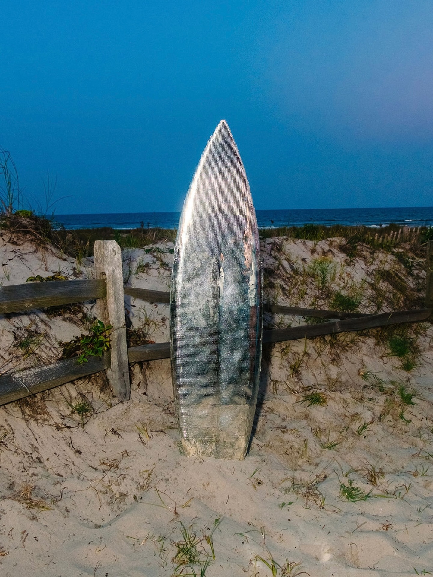 Disco surfboard …………………………….#JustineGiordano #JustineGiorArt #Discosurfboard #artist #jerseyshore #surfart #art&design #artcollector #artgallery #artistsoninstagram #sunsetvibes