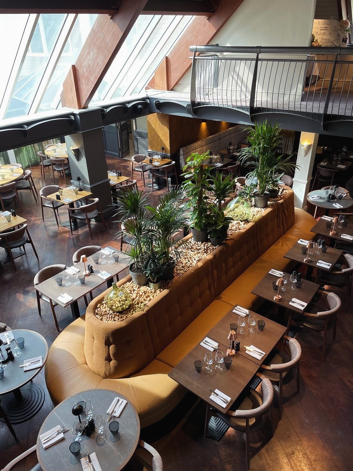 Spent a sunny day last week visiting properties — amazing what a difference the weather makes ☀️
Great to catch up with the teams on the ground - thanks to everyone who showed me around!
Loved seeing the results of recent refurbishments. Lots of progress and potential across the portfolio!
.
.
.
#limebluesolutions #travel #hotels #events #design #venue #live #virtual #production #av #incentives #rewards #client #sitevisit #uk #successful #networking #LuxuryHotelsUK #venuefinding #eventprofessionals #eventprofsuk #berkshire #cookham #creativesolutions #eventstyling #lifestyle