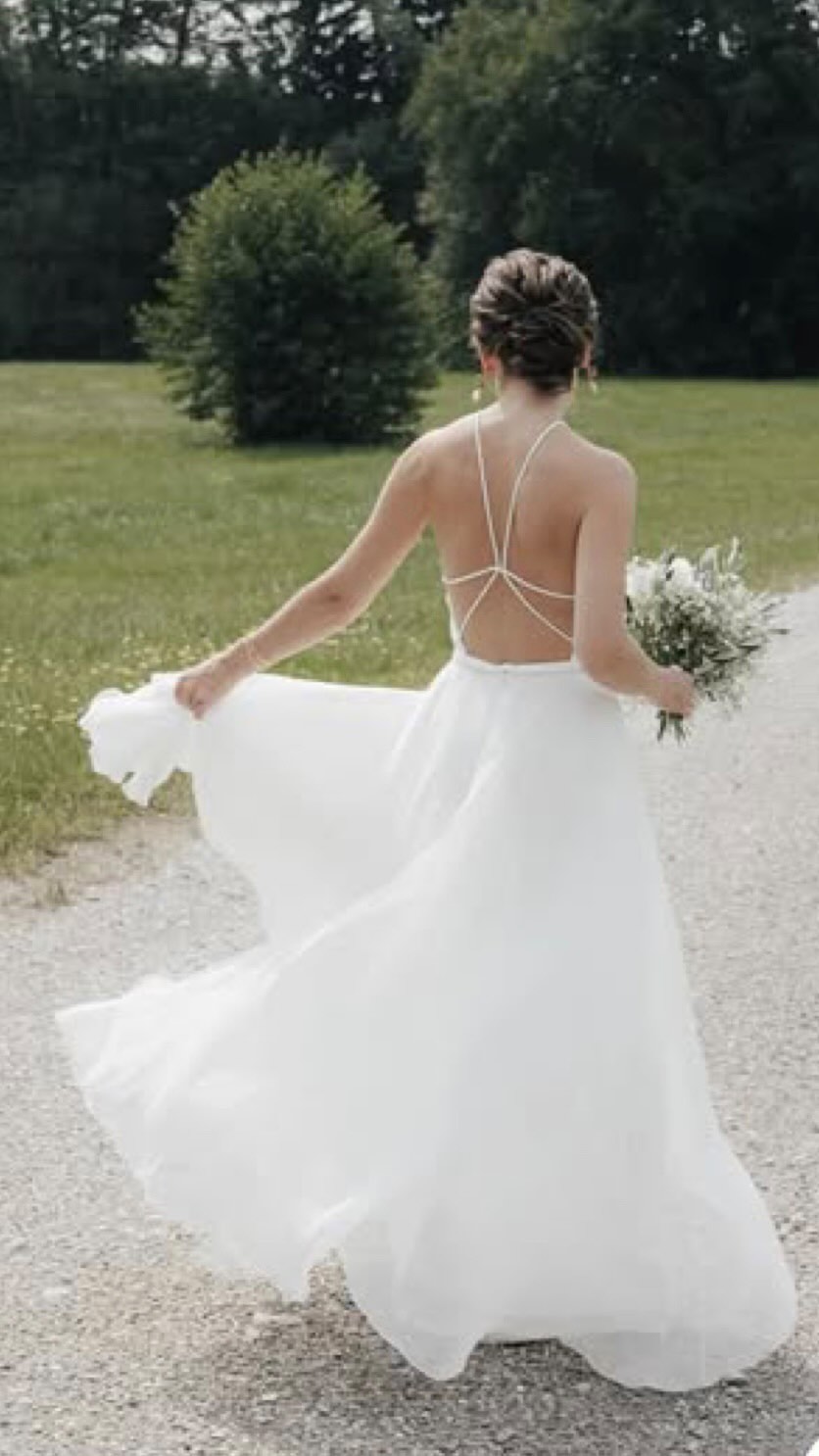 My Bride last Weekend 🤍
@fluffbaellchen
#bridegettingready #brautstylingchiemgau #brautfrisur #maria_frisurenwerkstatt #haarstyling #bridalmakeup #bohohairstylebride