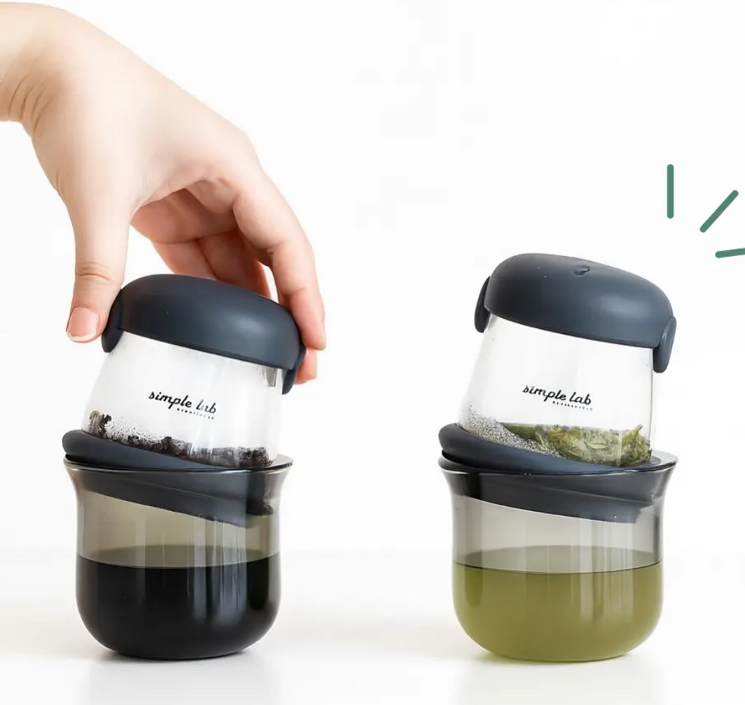 The new AIRO-mini Black!
Debuts in Japan on Makuake!
9534% Goal reached in just 2 days!
#simplelabexperience #simplelab #airomini #tea #black #coffee #airominimagicteabrewer #pouover #magicbrew