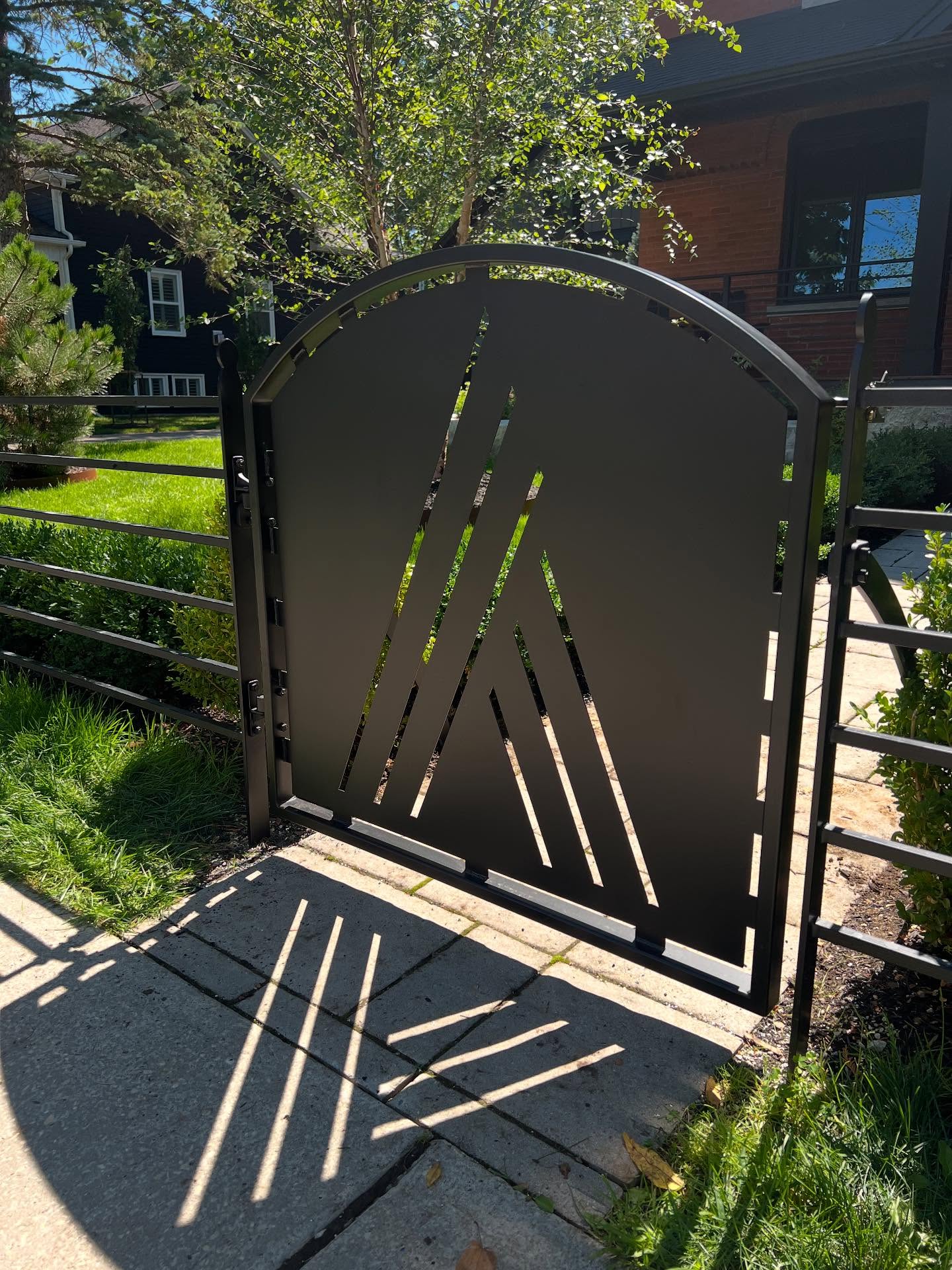 This job came out absolutely perfect. I wouldn’t change a thing about it. It all comes down to great customers that let me run with an idea and support my work.