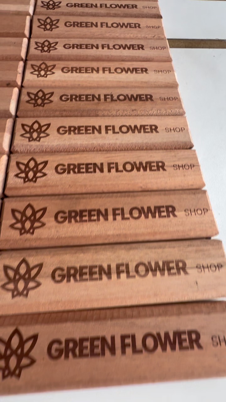 Big milestone for Bluntbloxx!
This week we shipped our very first order to a reseller — a CBD shop in France 🇫🇷
They customized their Bluntbloxx with the Weedstore and Greenstore logos, making their display truly stand out.
We’re excited to see Bluntbloxx stacking up across Europe… this is just the beginning! 💚
#Bluntbloxx #StackInStyle #CBD #Rolling #CustomMade #France#420