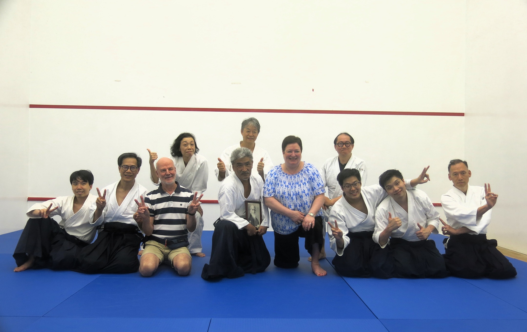 Erik san and Martina san visit us from Finland.
They visit us many times.
It's so nice our friendship through the Aikido.