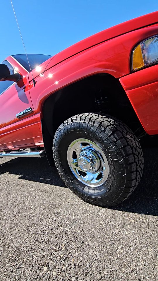 🚒
They don't build them like they used too.
2002 Dodge Ram 2500 Sport with 133,xxxKm all original paint. This is prime diesel truck era.
Corrected.Perfected.Protected
#dodge #ram #2500ram #2ndgen #2ndgencummins #24valve #cummins #diesel #dieseltrucks #ceramic #ceramiccoating #cquartzfinestreserve #dquartzprofessional #carpro #banks #banksperformance #arthurontario #fergus #elora #guelph #orangeville #Caledon #waterloo
Would you rather?