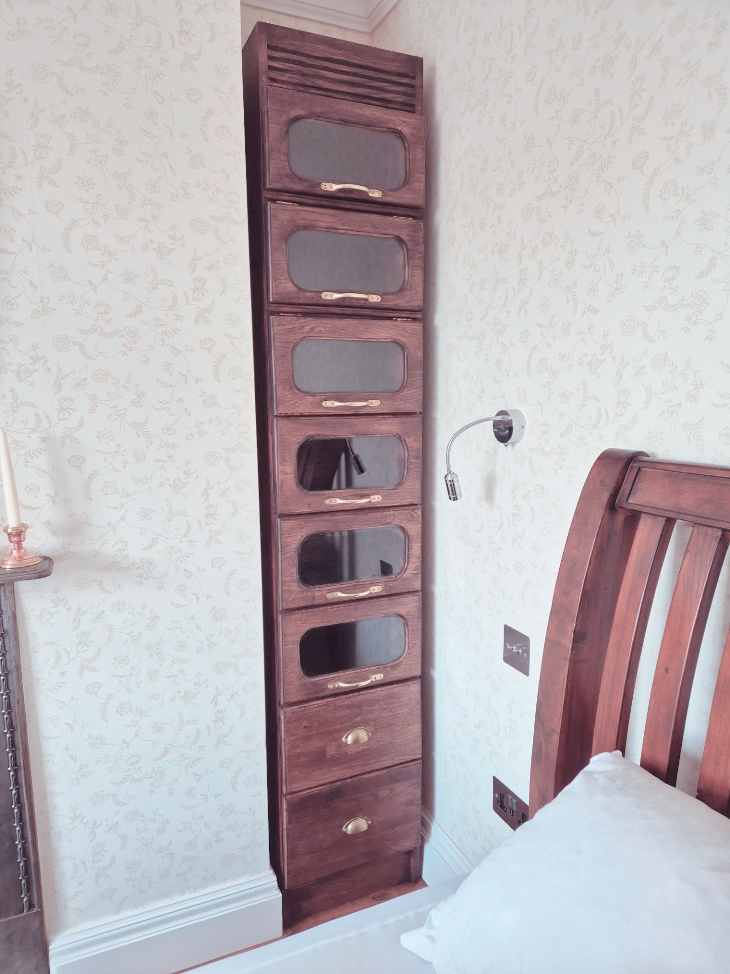 A one-of-a-kind piece for a recent client in Lightcliffe, a tall oak drawer unit with glazed fronts, brass fittings, and a deep walnut Briwax finish. Handmade to measure, it will be used to store and display a stunning shoe collection 👞👠