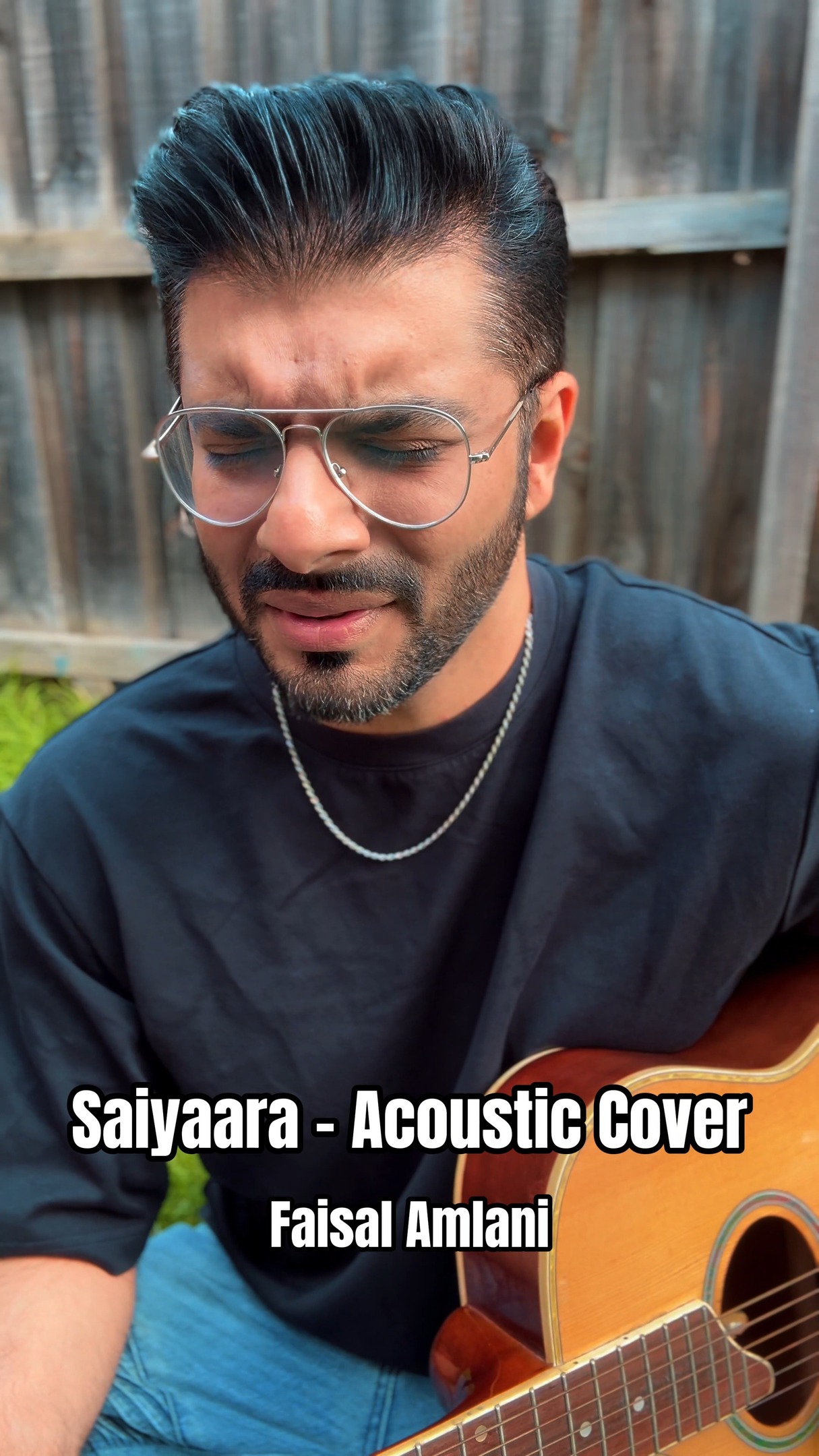 Ever since I heard the new song ‘Saiyaara’, I couldn’t get it out of my heart. The melody, the lyrics — they stayed with me. So I sat down under the cloudy sky, with just my guitar, and recorded this raw acoustic cover. Hope it touches you the way it touched me ♥️
Your love and feedback means the world 🌙
If this moved you, share it with someone special ✨
.
.
#Saiyaara #SaiyaaraCover #BollywoodCoverSong #HindiCover
#AcousticCover #GuitarCover #CoverSong #BollywoodMusic
#NewSong2025 #ViralReels #InstaMusic #ReelsIndia #MusicReels