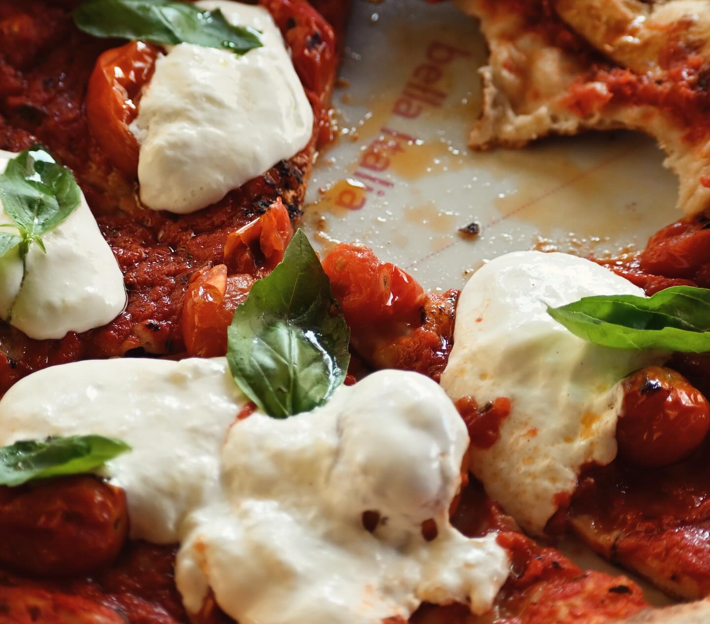 Back to you again!
•
•
•
#pizza #pizzalover #pizzatime #italianpizza #weareback #orderyourpizza #etienpizzabar #delivery #takeaway #dinein