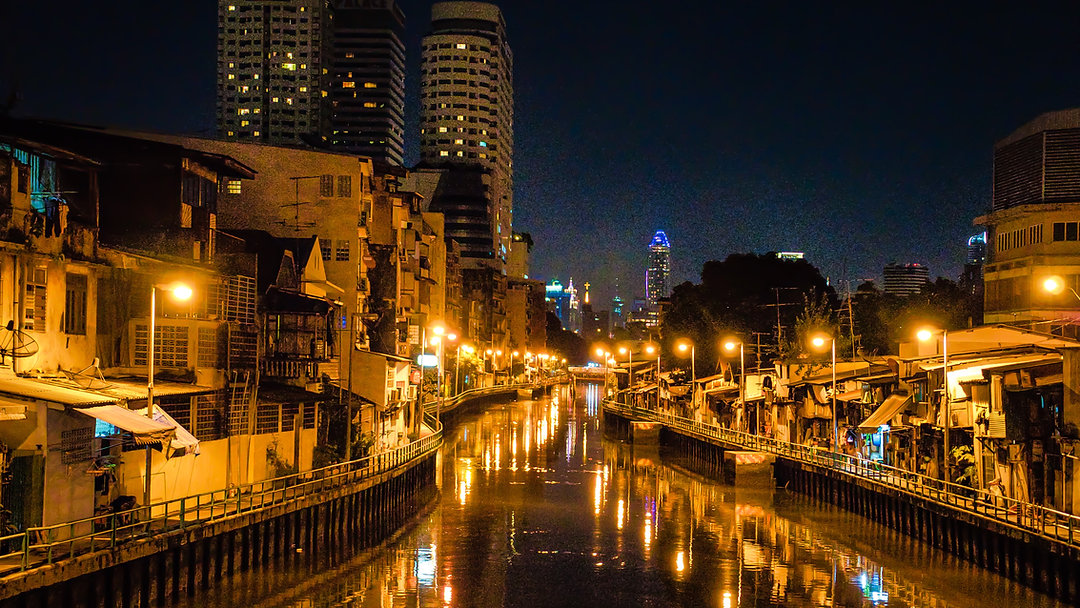 📸 Discover the hidden gems of Bangkok! Ditch the common spots and explore serene temples and enchanting canals that tell the city's story. ✨ Check out our latest blog for 5 unique photo locations! Link in Bio #Bangkok #Photography #HiddenGems #Travel #Explore
