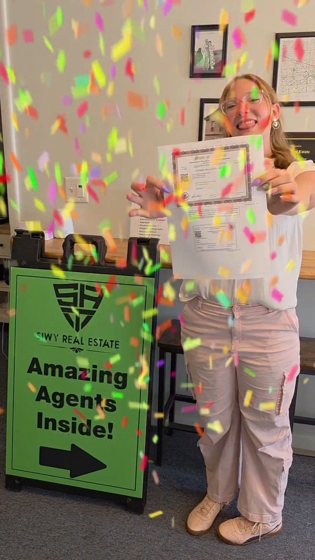 CONGRATS To our newest licensed agent, Eleanor Kuntz! 🏡
We are SO proud of you! Your hard work has paid off! 🥳👏🎉
#newagents #newagent #newagentalert #siwyrealestate #homebuyer #siwyhomes