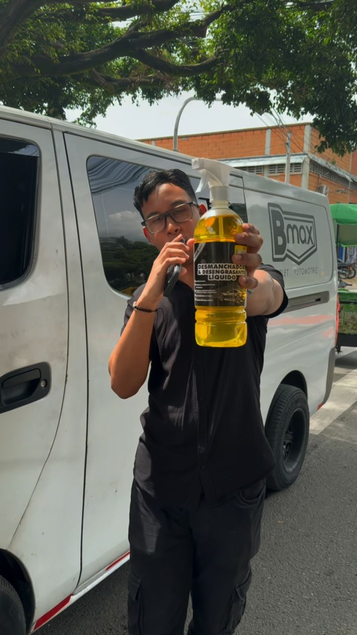 🚗🔧🛞 Con Power de B-Max la grasa no tiene escapatoria 💥.
Ecológico, biodegradable y efectivo en todo: motores, llantas, latonería y más.
¡Limpieza que brilla, planeta que respira! 🌱🌍
#BMax #PowerEcológico #Desengrasante #outletautomotriz