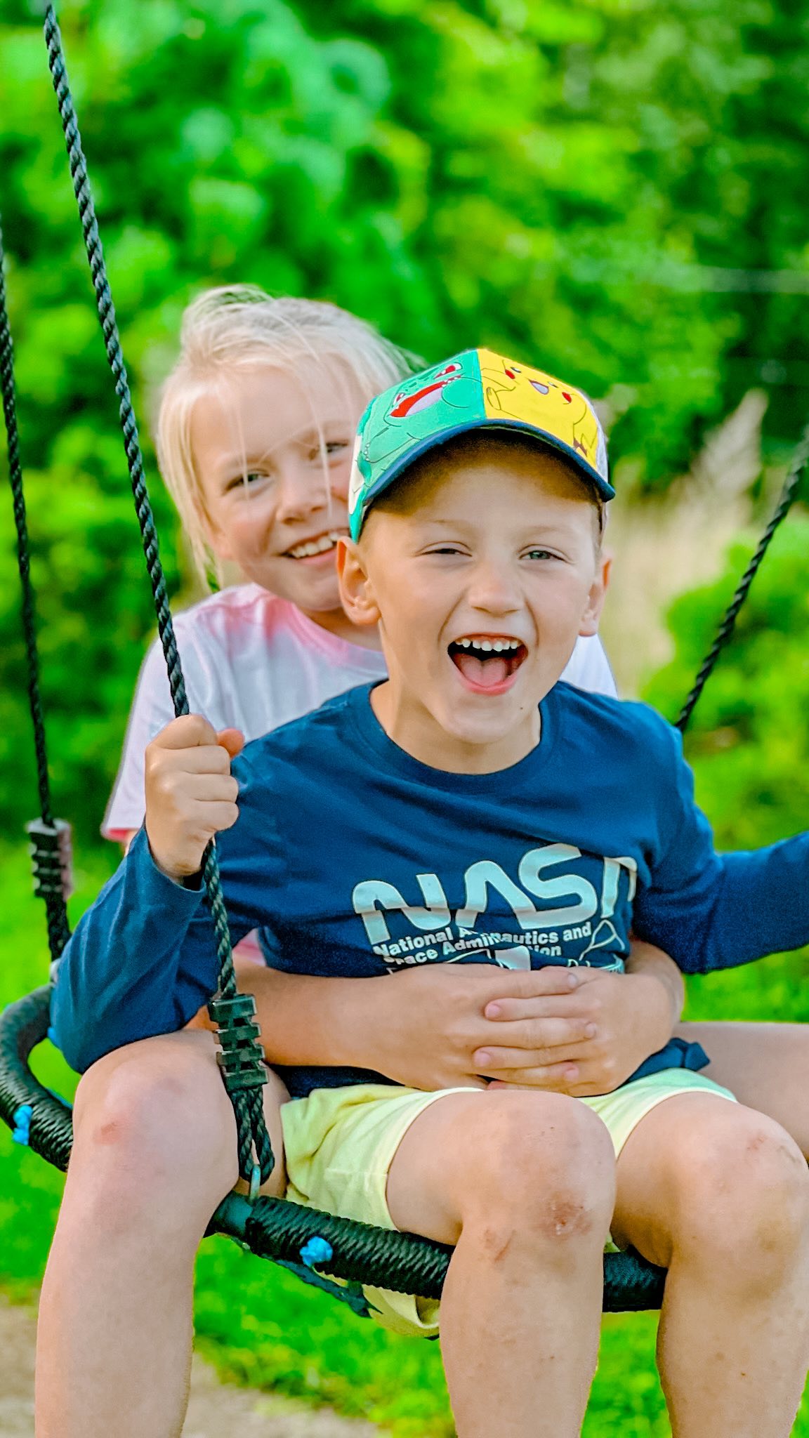 ❤️ Twoje dzieci nie zapamiętają kolejnej zabawki. Zapamiętają radość na dołku nr 5.
🥰 Podaruj sobie oraz swoim bliskim wyjątkowy czas w miejscu, gdzie czas płynie wolniej. U nas nie musisz się spieszyć… ba! możesz nawet zostać aż do zamknięcia parku - jesteś u nas mile widziany bez limitu czasu!
➡️ Minigolf na Mapie Kaszub
ul. Górna 46, Zgorzałe (k. Stężycy)
park czynny CODZIENNIE przez cały sierpień od 10:00 do 19:00 🎉
#minigolf #minigolfkaszuby #atrakcjekaszuby #atrakcjedladzieci #dlacałejrodziny #rodzinnie #qualitytime❤️ #rodzinnyczas #kreatywniezdzieckiem #wakacje2025 #kaszuby #gdzienaweekend #parkrozrywki #slowmoments #trójmiasto