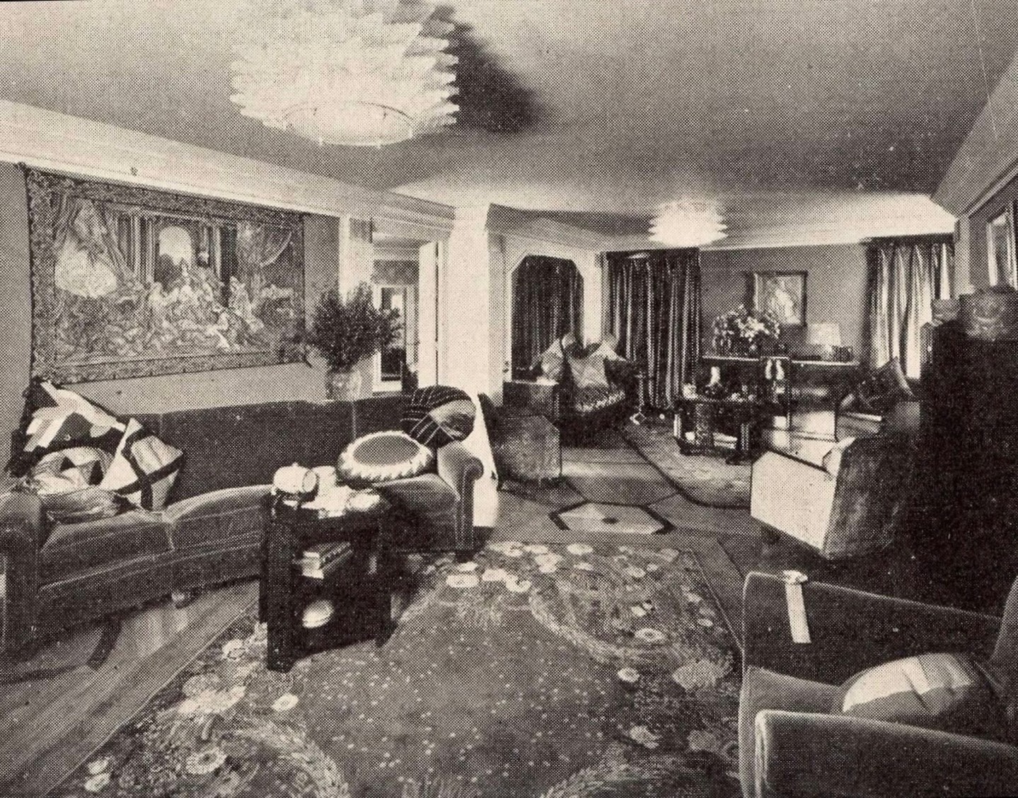 A century apart. Same angle. New glow.
Start in 1930 with the original @lalique light fixtures… then swipe to see the 2025 transformation, featuring our new chandeliers inspired by the timeless design. ✨. ✨
This update is part of our ongoing Penthouse refresh that will continue into next year, keeping history alive while shining a new light on the space.
Huge thanks to @artdeco_la for helping raise the funds during our Centennial Celebration, and to @alexanderoviatt for finding these beauties.
History renewed, and still dazzling. 💡
Come see it for yourself — tours and bookings are open now.
#TheOviatt #ArtDecoLA #DTLAvenue #HistoricLA #PenthouseViews #WeddingVenue #EventInspo #ArtDecoStyle #HistoryInTheMaking