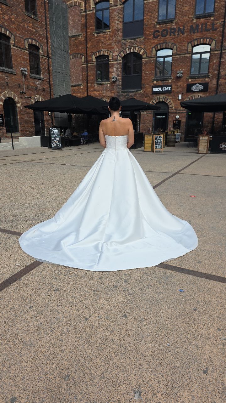 We just love a good train fluff! 😍
Ready to start the search for your bridal gown? Let us help you find the perfect wedding dress!
Book your appointment today via the link in our bio or by calling on 07897376737
You can find us located in Wakefield City Centre in our beautiful listed building! 🤍
#Wakefield #yorkshirebridal #bridetobeuk #bridalappointment