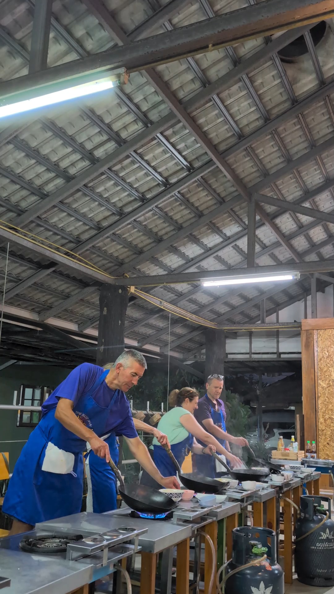 No, we didn't burn anything down—we just lit the kitchen on fire with flavor! 🔥 So much passion and skill in this class today. The food is absolutely "fire"!
#FireInTheKitchen #CookingClass #ThaiCooking #ChiangMai #Foodie #KitchenSkills