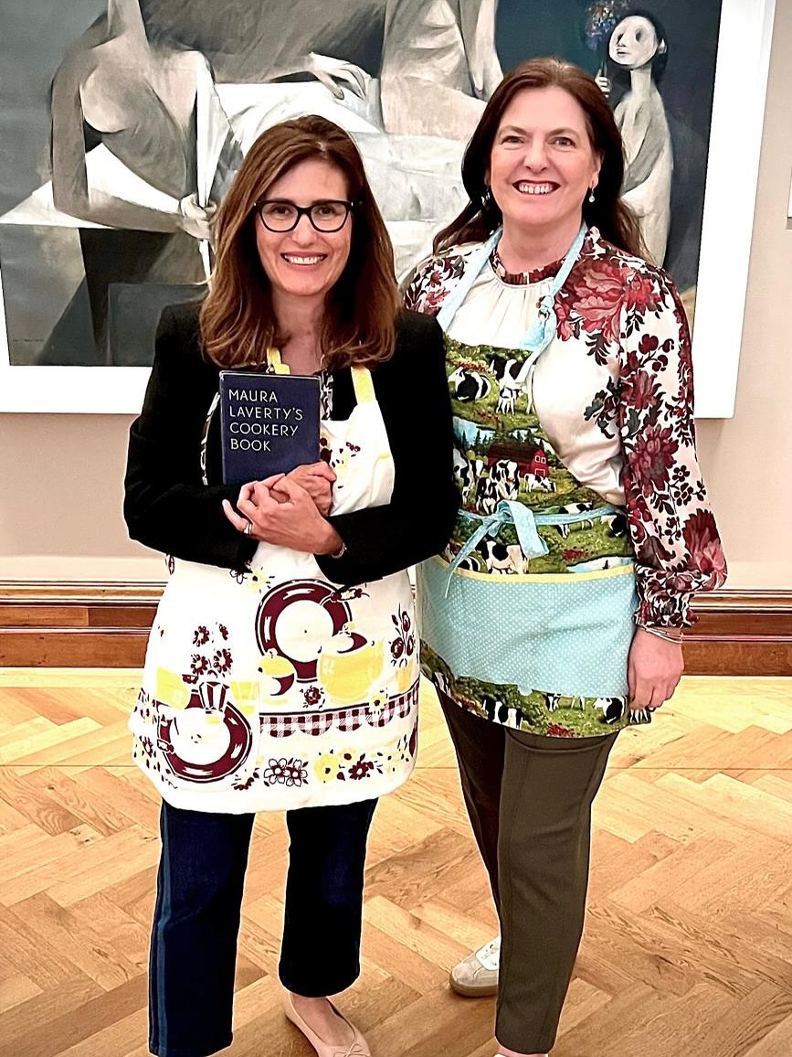 We were delighted to welcome @enterprise_ireland guests from Iowa State University and Kansas State University and Irish companies to the National Gallery of Ireland, ahead of the Aer Lingus College Football Classic in Dublin. In our tour we explored the unique connections between Irish food and drink and art, from historic works that reflect Ireland’s heritage to the new ways in which artisan producers innovate.
The tour concluded at @thepigsear , where we enjoyed a menu inspired by Irish literature from Boxty to farls and words of wisdom from Oscar Wilde and winks to James Joyce’s food.
Santina, brought her collection of props once again and we included old menus, cookbooks, and even old coins!
A wonderful showcase of Ireland’s food culture.
Thanks to Mark @iowastateu for the gorgeous aprons made by CP Seams Right.
#irishfoodtour #irishfoodinart #artplate #santinakennedy