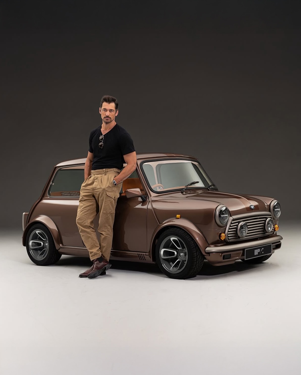 Recent studio captures for the maestros of design at @callum_designs, showcasing the incredible @woodandpickett Mini by CALLUM, in partnership with our friend @davidgandy_official 🤌🏼