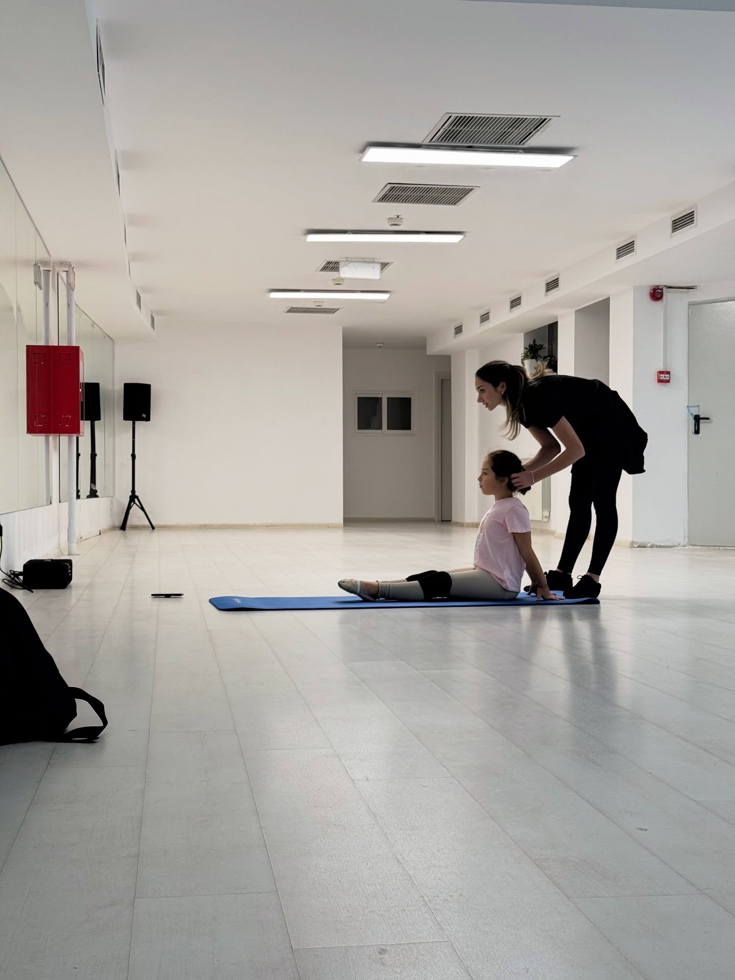 ✨ Încep înscrierile pentru noul an școlar!✨
Indiferent dacă faci primii pași în lumea dansului sau ai deja experiență, la Independance Studio găsești locul perfect unde pasiunea întâlnește profesionalismul.
💃 Cursurile noastre:
•Balet
• Contemporan
•Acro Dance
•Lyrical
•Jazz
•Commercial
•Heels
•Kangoo Jumps
👩🏫 Suntem o echipă tânără, pasionată și pregătită să te ghidăm pas cu pas.
📍 Ne găsești într-o locație ușor accesibilă, unde fiecare oră devine o experiență unică.
🎯 Indiferent că ești începător sau avansat, vei găsi grupa potrivită pentru tine.
Înscrierile au început!
Locație: Șoseaua Olteniței 31, Etajul 1(zona C-tin Brâncoveanu)
Contact: 0784 210 650