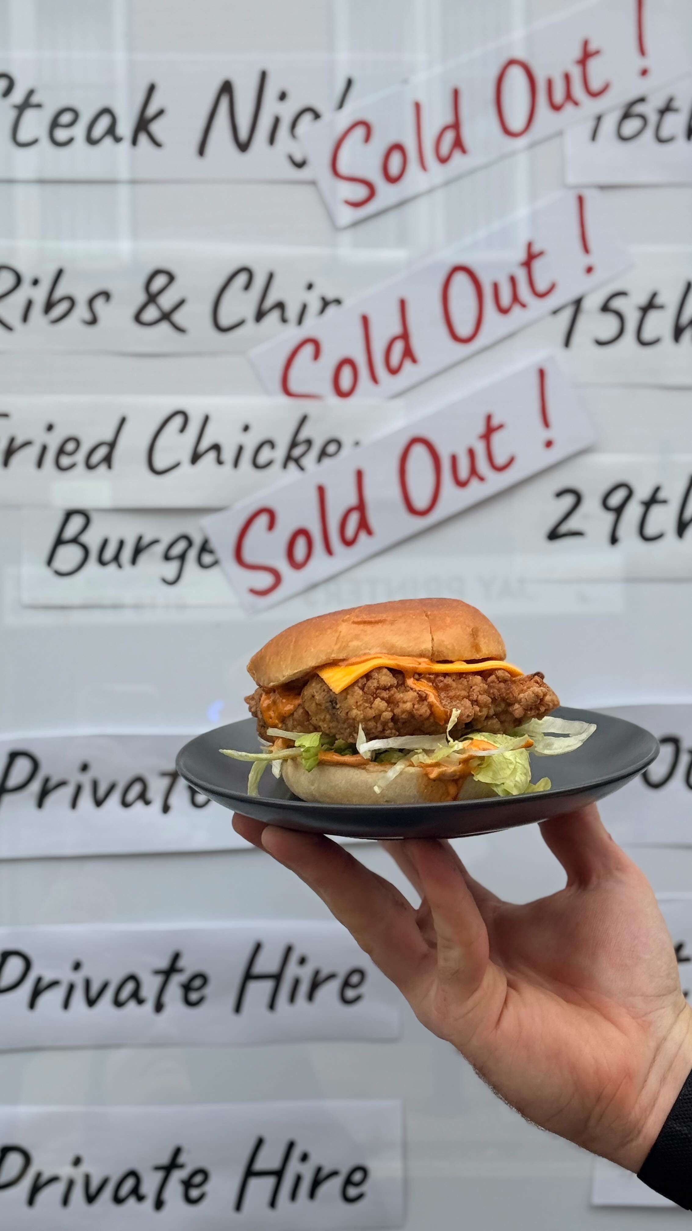 @charred_scuffed Fried Chicken Night is next week and here’s a little sneak peek at what’s in store… 🐓 🤤
Keep an eye out for new events coming up soon, book in fast so you don’t miss it 💨
#friendchicken #chickenlovers #foodies #delicious #stayhyngrywokingham #privatedining #privatehire #wokinghamfoodies