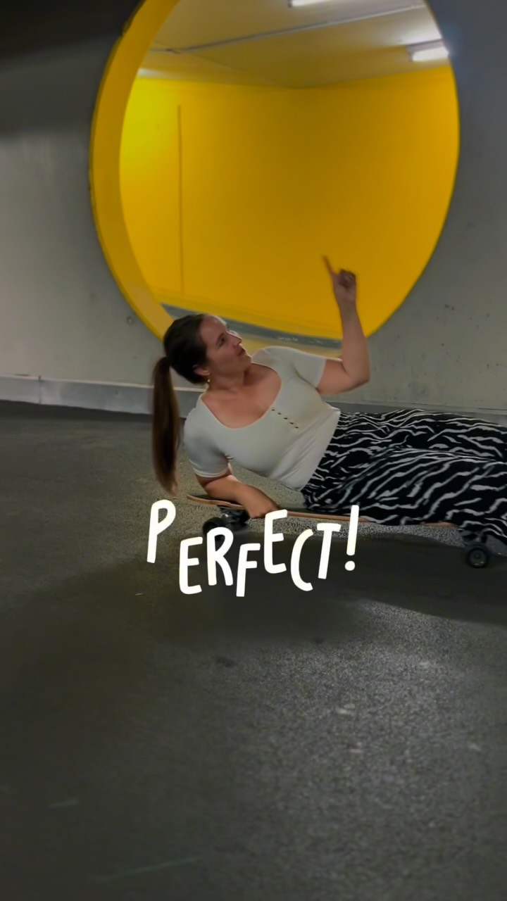 Wenn der Content noch nicht mal fertig ist, aber wir schon die Vibes des fertigen Reels spüren 🤩🎥
#agenturausgefuchst #ausgefuchst #socialmediacreative #videoshoot #bts #reels #tirol