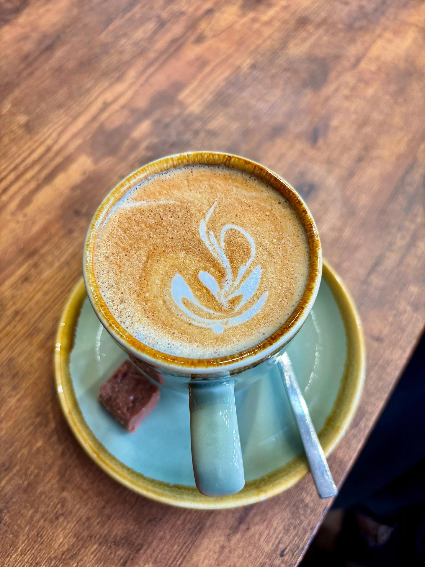 Lovely coffee this morning @dougsdeliandsandwiches spotted a fellow customers breakfast breakfast just awaiting it’s gherkin garnish for the yummy smoked salmon bagel 🥯 @visitchesterandcheshire @visitnantwich