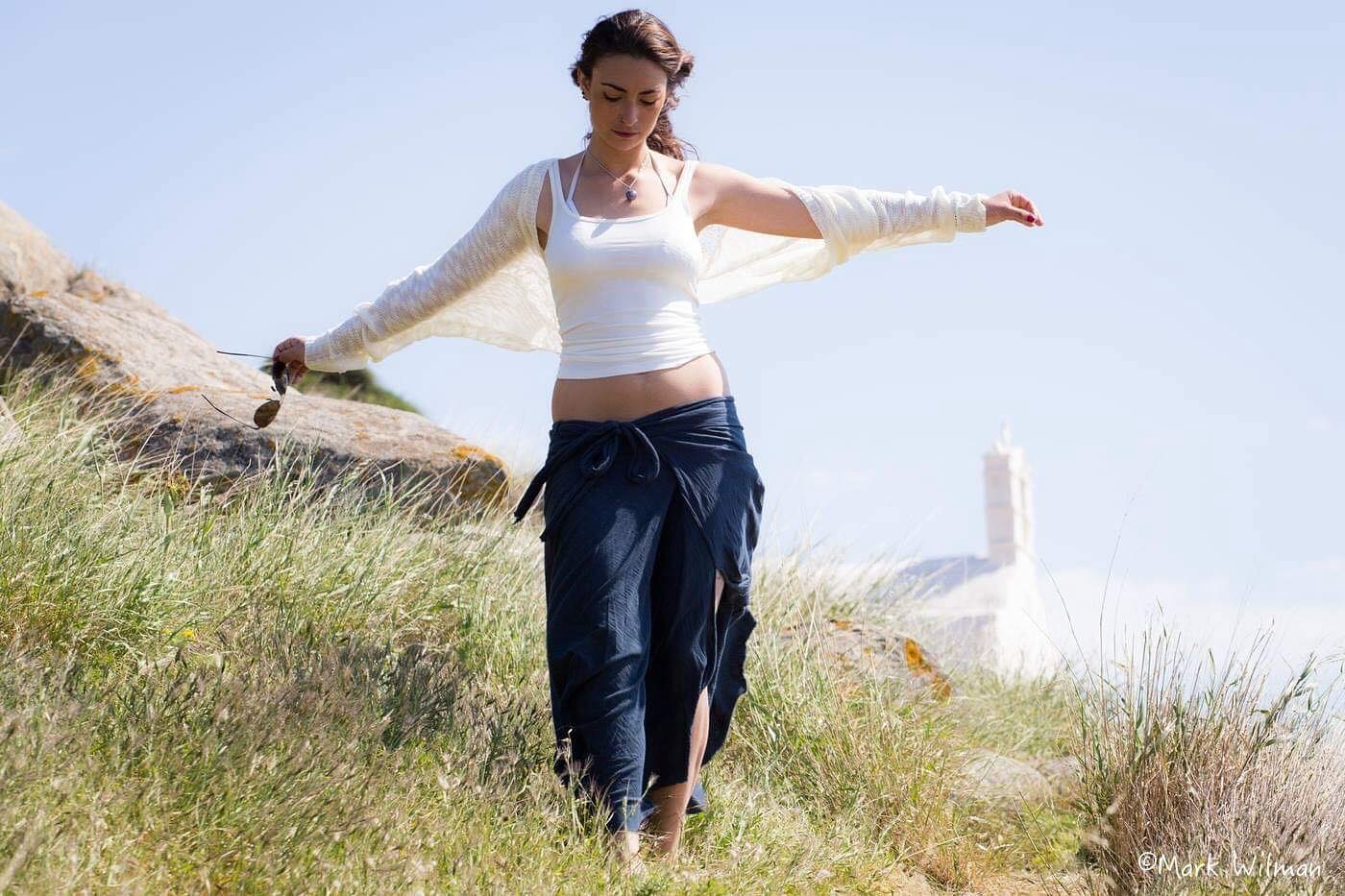 Je suis Salomé 🌿
Créatrice d’Ajä Alaya, un sanctuaire pour le corps et l’âme.
Massages thaï & intuitifs, rituels énergétiques, danse libre…
Ici, chaque geste devient un langage, chaque rencontre un voyage intérieur.
✨ Ajä Alaya, c’est l’alliance du soin, de la danse et du sacré.
Un espace pour ralentir, respirer, et revenir à l’essentiel.
Bienvenue dans mon univers 💫
#AjäAlaya #MassagesEtRituels #SacredBodywork #DanseIntuitive #ÉnergieEtLumière
——————————————————————————————
Hey, I’m Salomé 🌿
Founder of Ajä Alaya — a sanctuary for body and soul.
Here, touch becomes a language, movement a prayer,
and every session a journey back to yourself.
✨ Ajä Alaya weaves together healing, dance, and the sacred —
a space to slow down, breathe, and reconnect with your true essence.
Welcome home 💫
Welcome to my universe 💫
#AjäAlaya #SacredBodywork #IntuitiveMassage #FreeDance #energyandlights