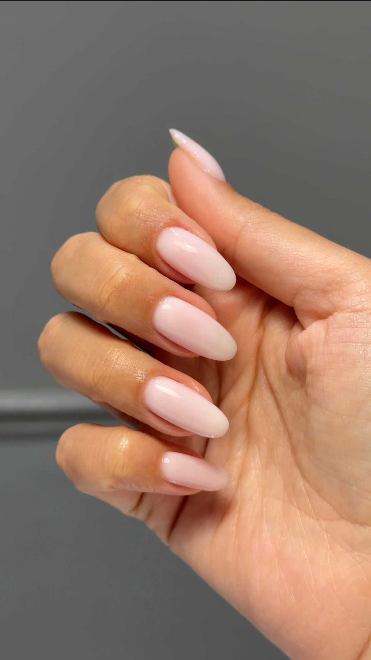 At Blanche, we take pride in our manicures ✨ This short video shows just part of the process — in reality, it has even more detailed steps, ensuring flawless results every time.
✨Gel manicures start from £54
✨Colour: Coconut
📍Find us at 61 Cleveland Street, W1T 4JR