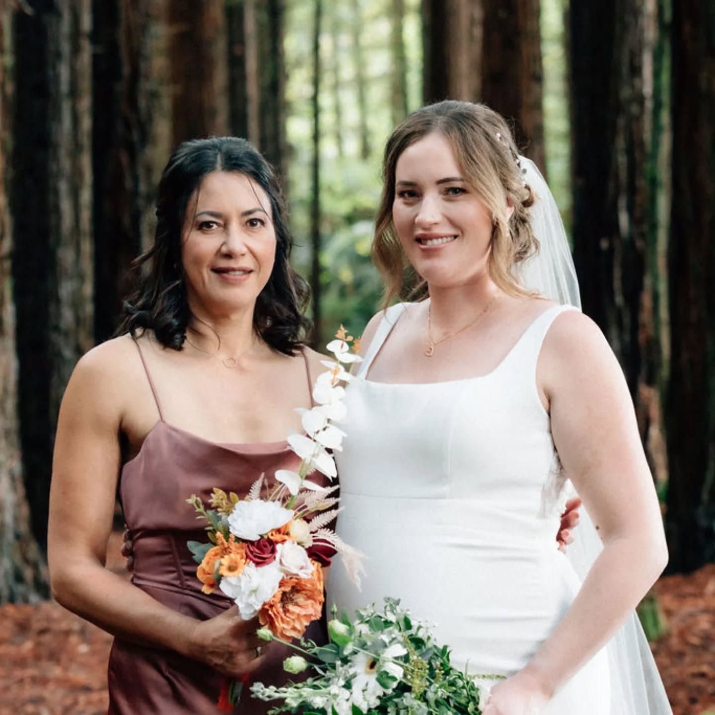The gorgeous Xiang and her mum. A glowing bride in every sense of the word. 💫