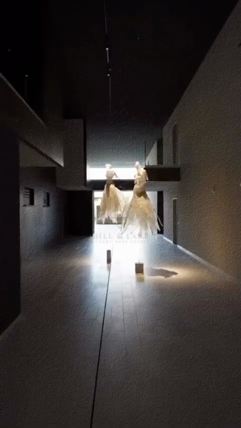 **“In partnership with Hill & Lake Real Estate — presented by Inside Italy in collaboration with Gada Living.
This exclusive apartment in Desenzano, completed in 2024, combines timeless architecture with modern luxury: 131 sqm of living space, three bedrooms, two bathrooms, private outdoor areas, garage, elevator and a stunning pool. A truly unique residence that blends design, comfort and elegance.”**
#InsideItaly #LakeGardaLiving #ItalianDesign