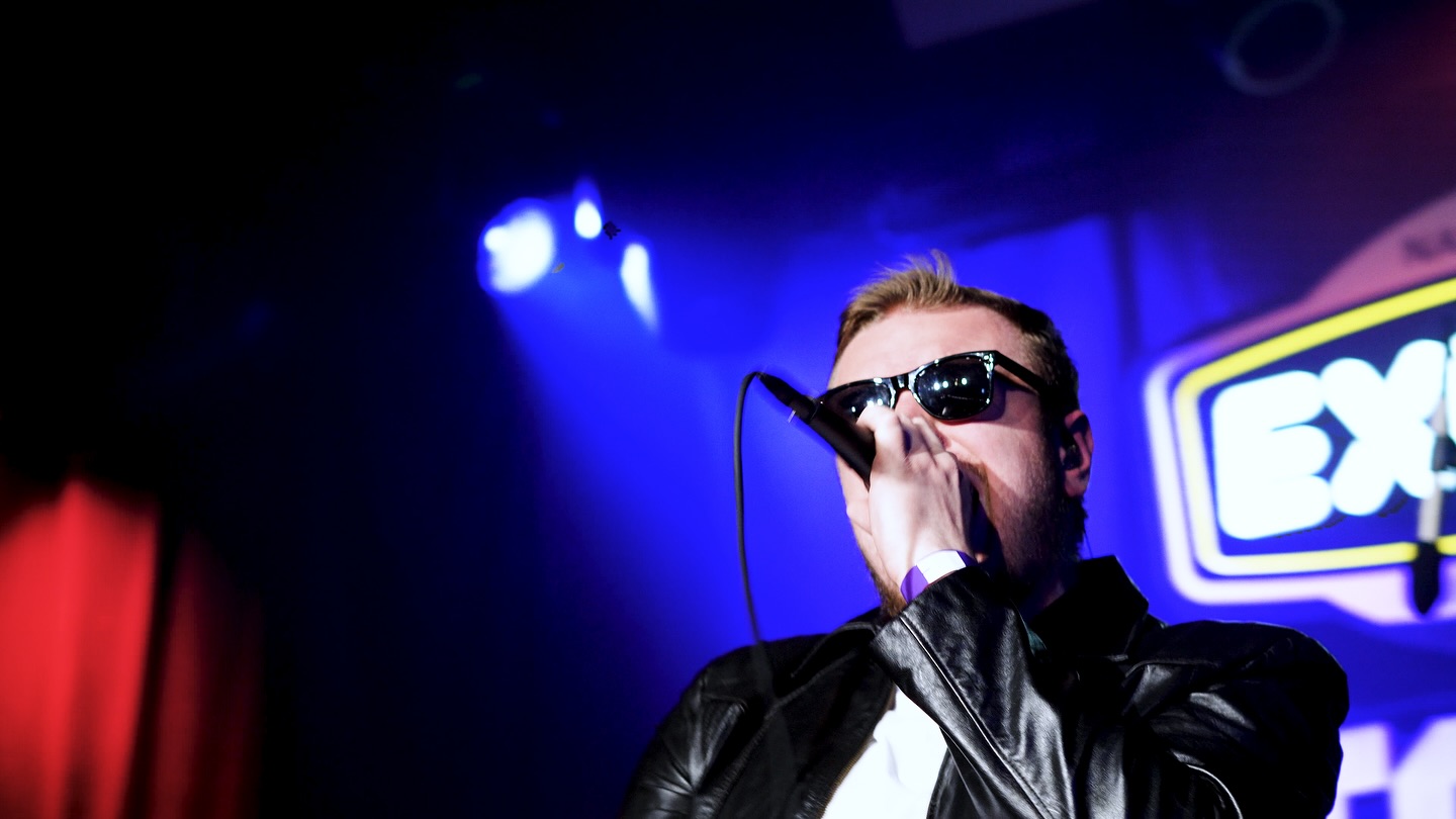 movie star LIVE is out now !!! 🍿🍿🍿
we shot this at exit/in back in january and were so excited for it to finally be out! huge congrats to @glitchgummusic 🎥❤️